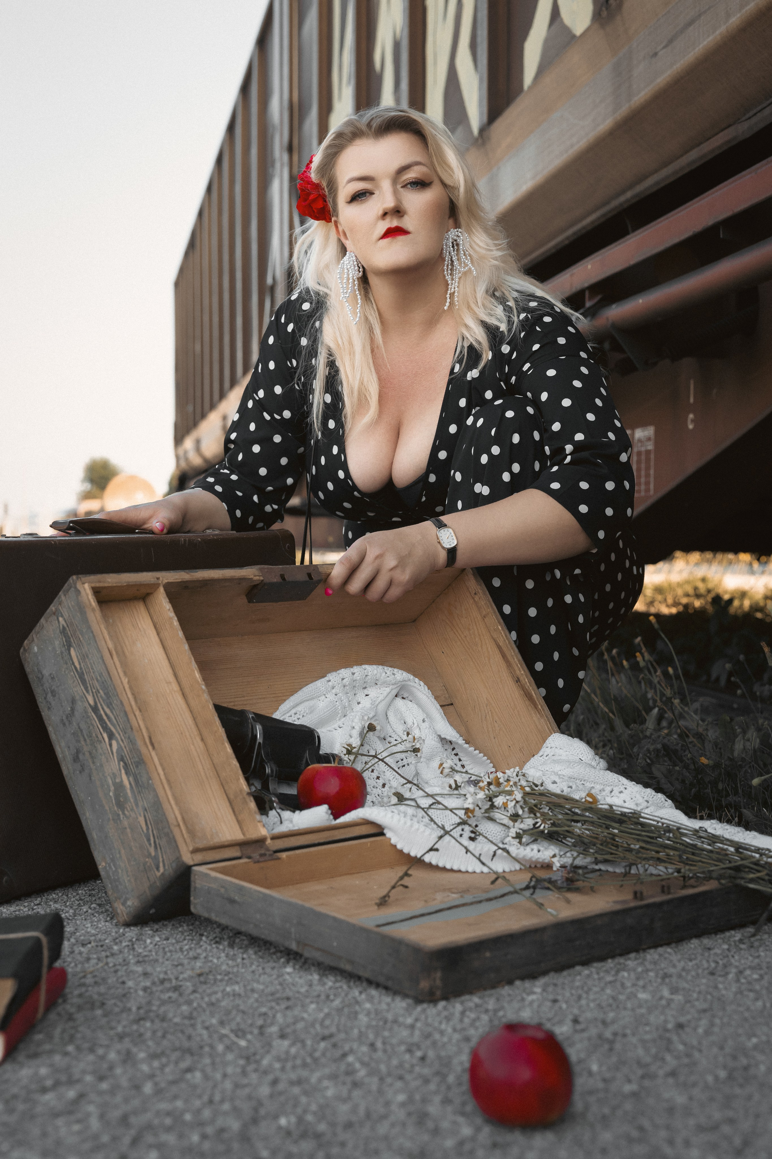Filmski kadri v retro stilu. 🎬🖤. Fotograf Zoja | Fotografiranje krsta, poroke in družine v Sloveniji