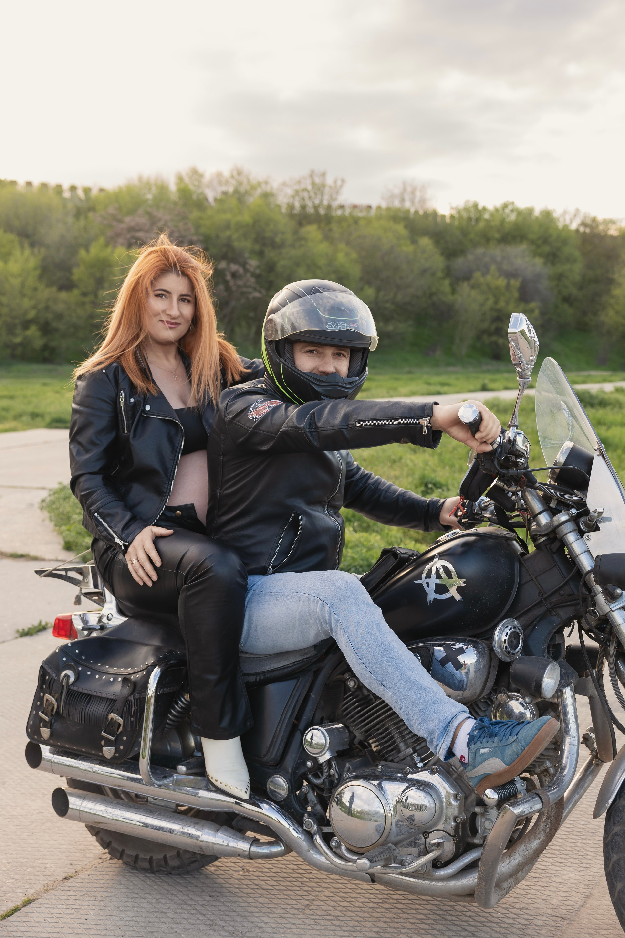 Nosečnost v stilu rock 'n' rolla / Беременность в стиле рок-н-ролл. Fotograf Zoja | Fotografiranje krsta, poroke in družine v Sloveniji
