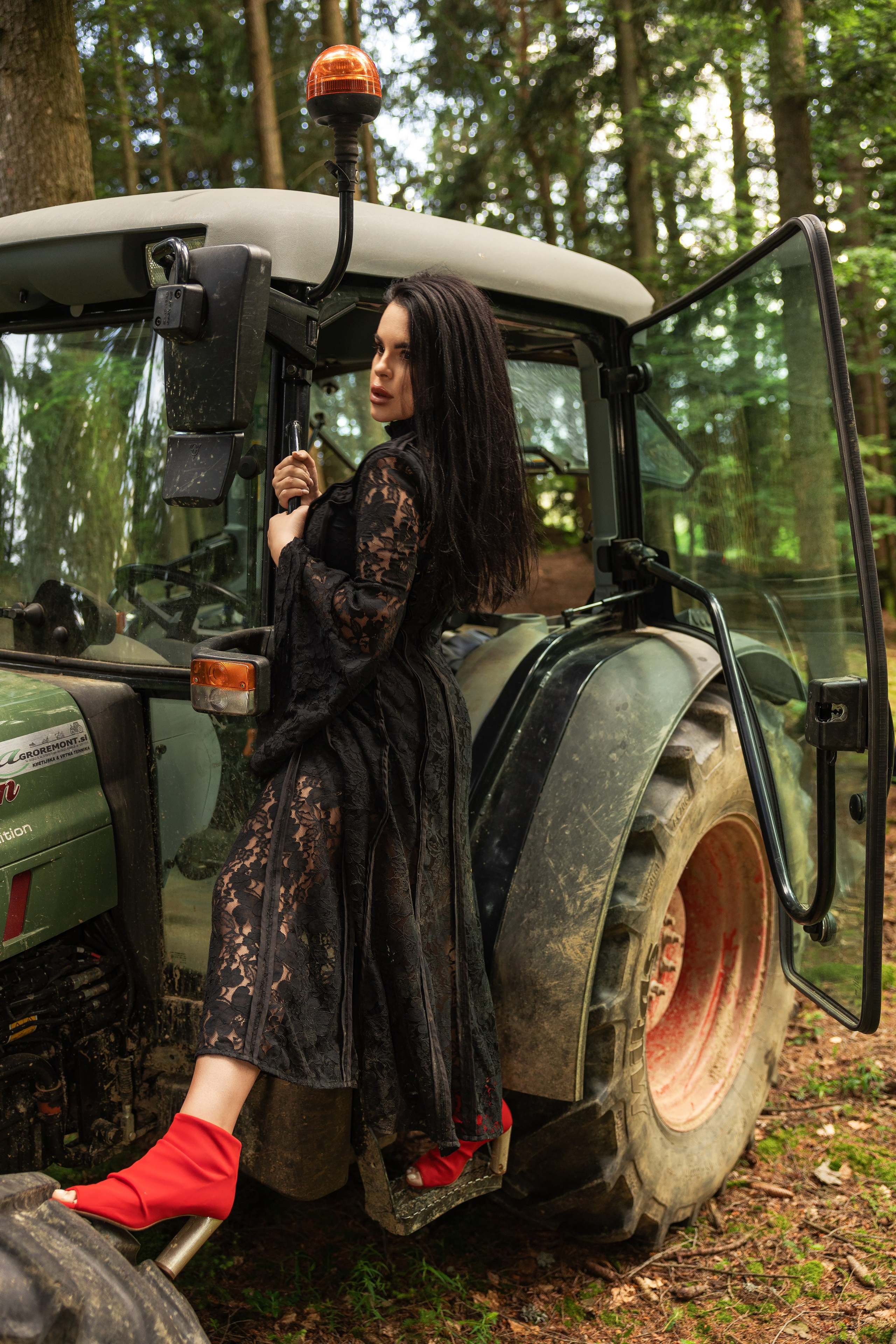 Črna eleganca / Чёрная элегантность. Fotograf Zoja | Fotografiranje krsta, poroke in družine v Sloveniji