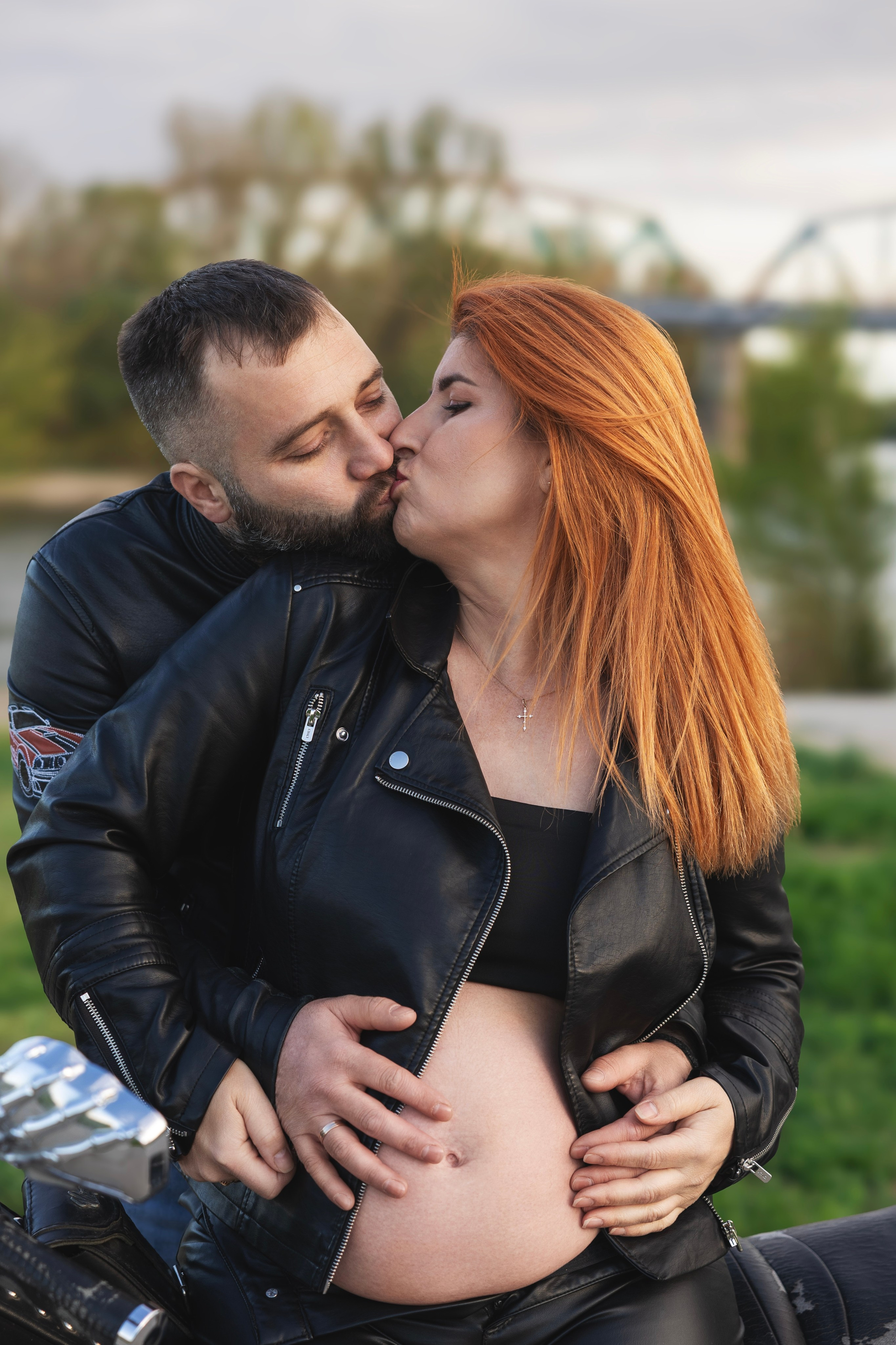 Nosečnost v stilu rock 'n' rolla / Беременность в стиле рок-н-ролл. Fotograf Zoja | Fotografiranje krsta, poroke in družine v Sloveniji