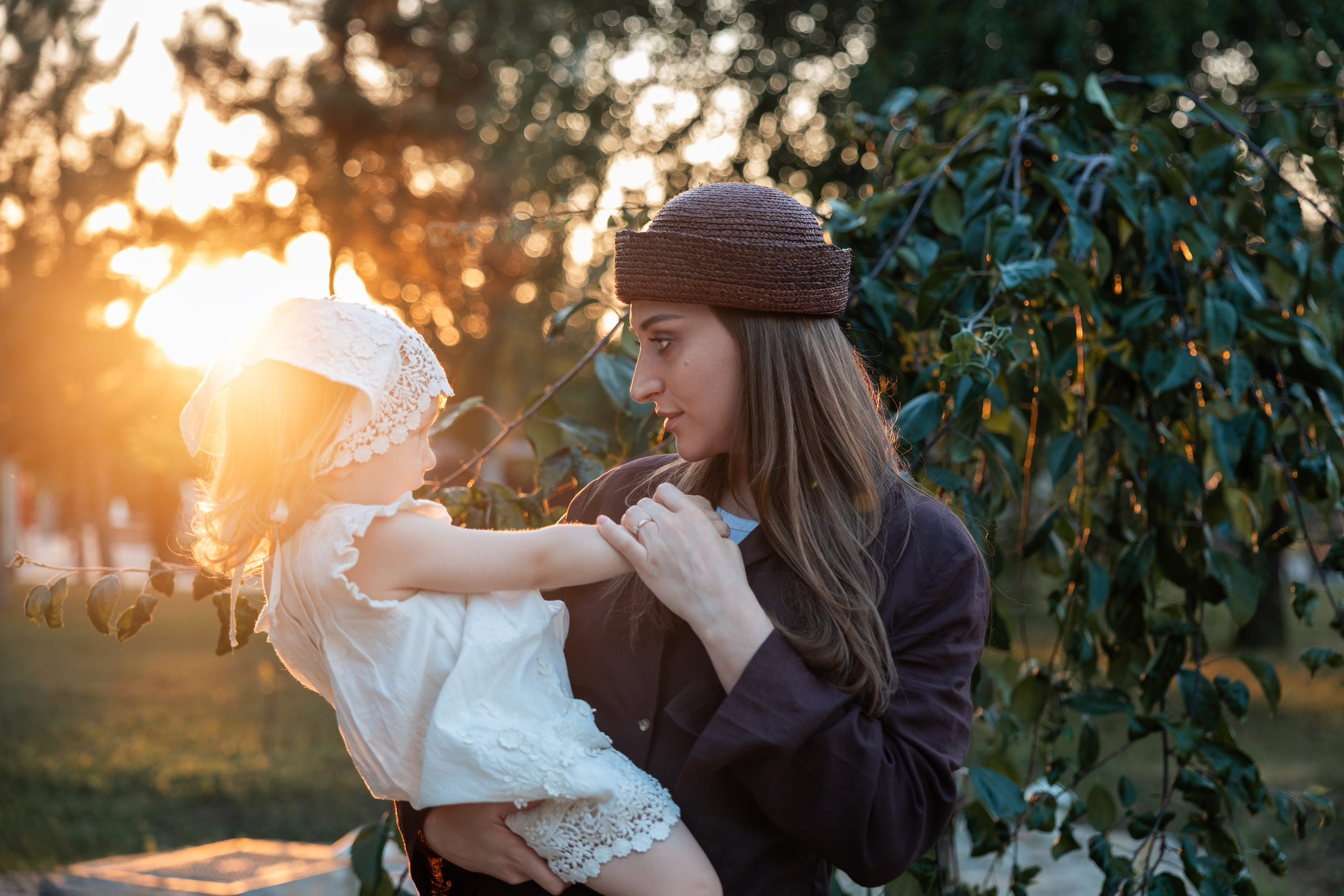 Zlati trenutki materinstva / Золотые мгновения материнства. Fotograf Zoja | Fotografiranje krsta, poroke in družine v Sloveniji