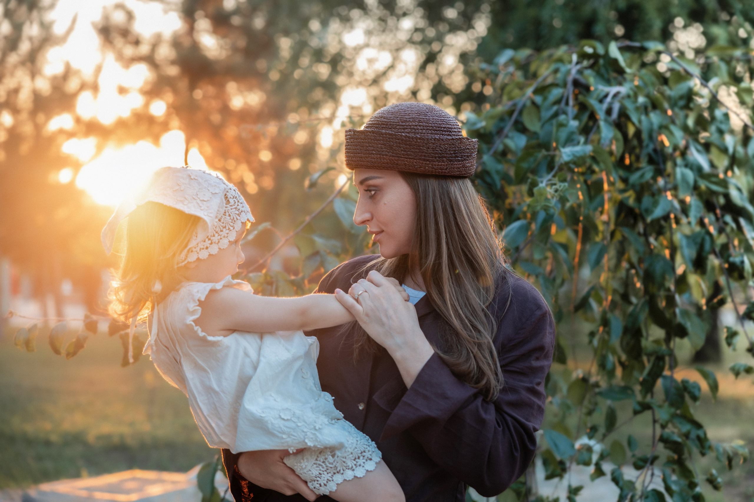 Zlati trenutki materinstva / Золотые мгновения материнства. Fotograf Zoja | Fotografiranje krsta, poroke in družine v Sloveniji