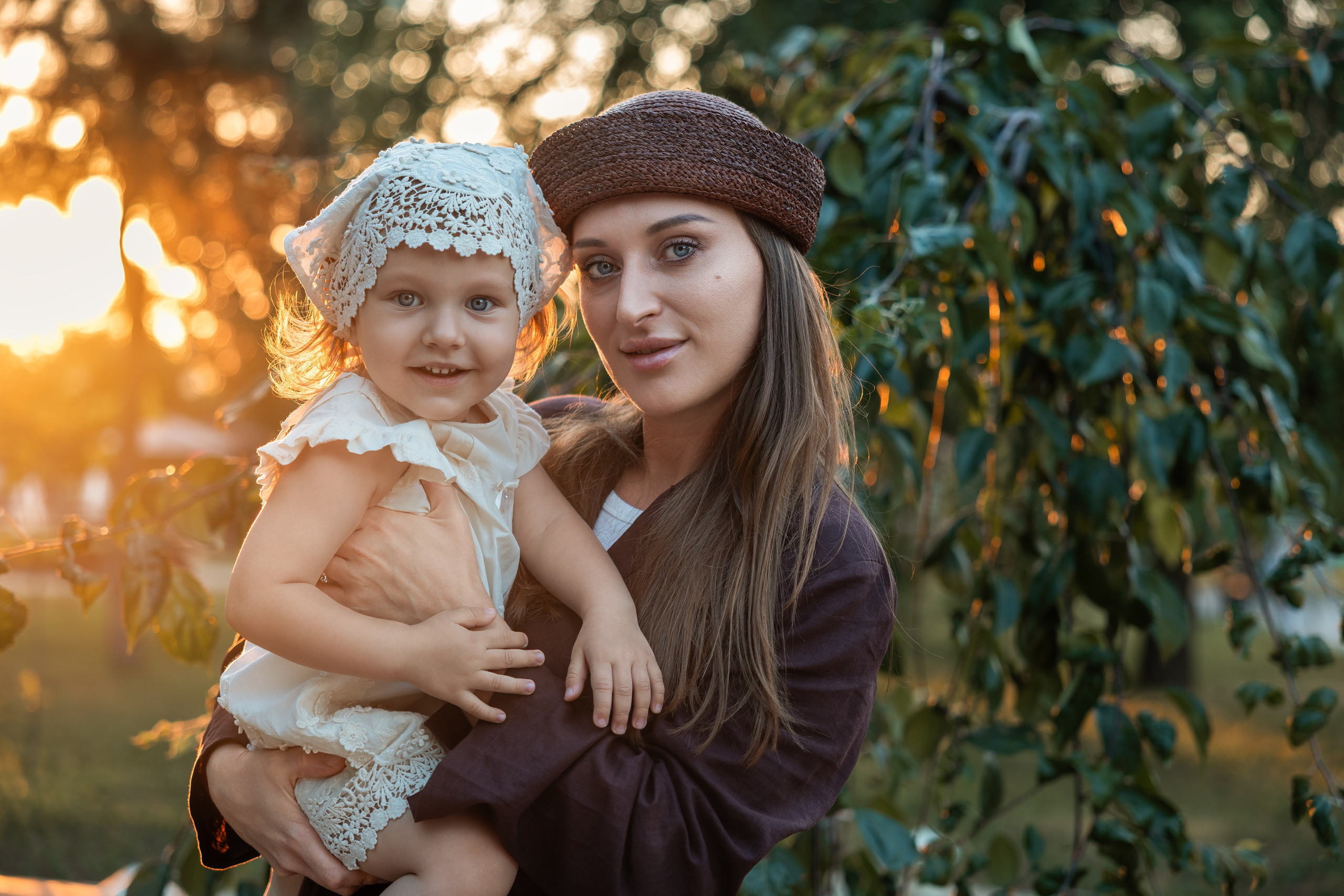 Zlati trenutki materinstva / Золотые мгновения материнства. Fotograf Zoja | Fotografiranje krsta, poroke in družine v Sloveniji