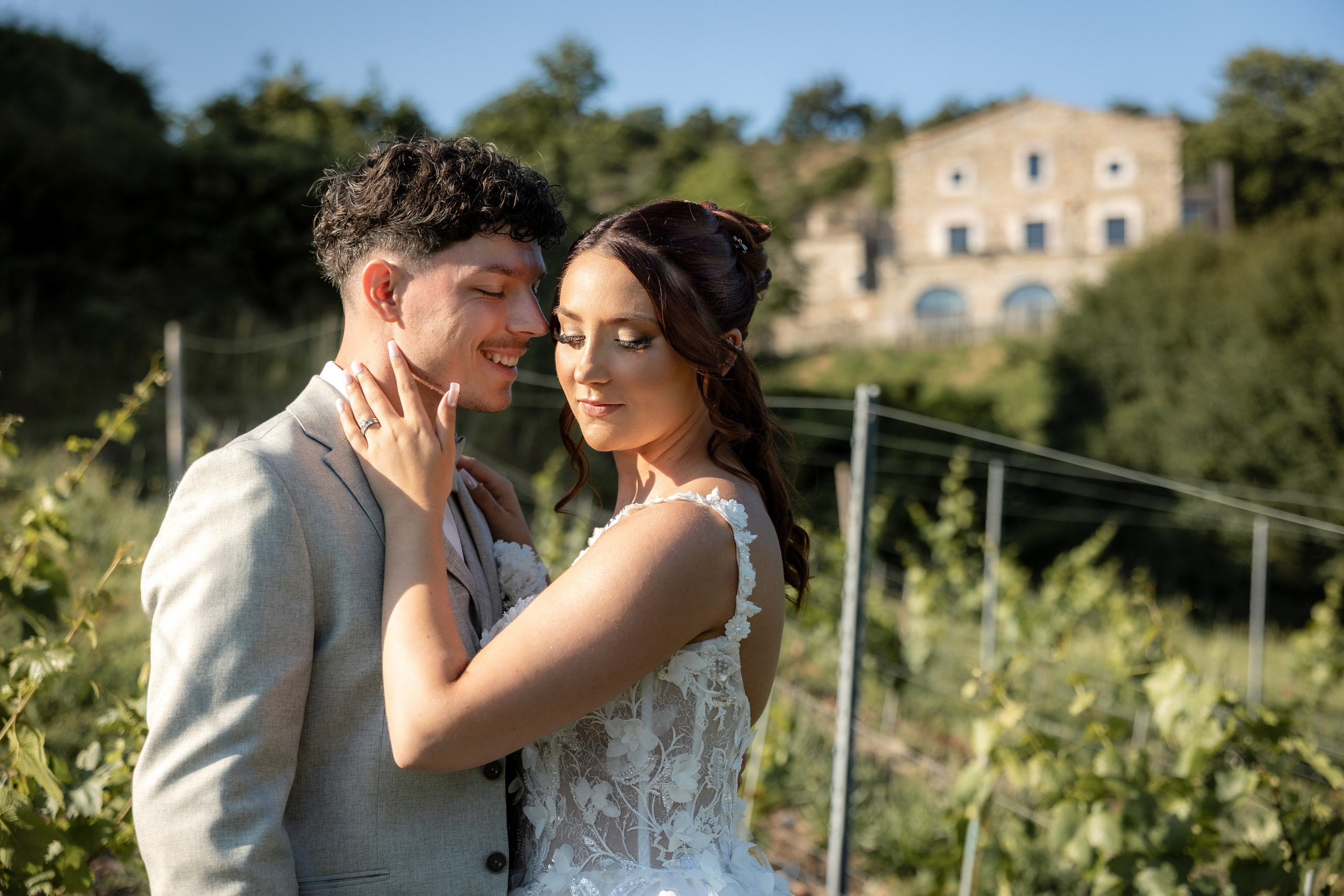 Modern Château Wedding in Occitanie — Domaine de Merlac. Eugénie Smirnova — Wedding & Elopement Photographer in Southwest France