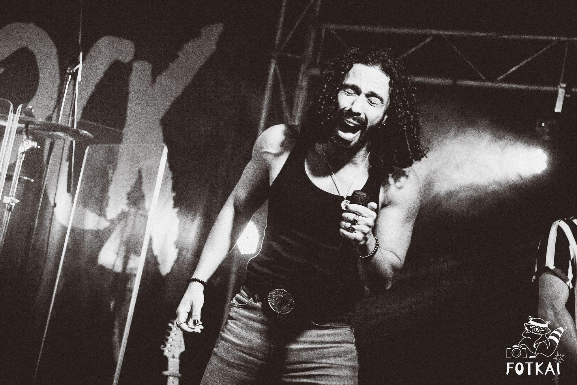 DENISDENIS — reportaje fotográfico del concierto en la Sala Marearock (Alicante) | FOTKAI