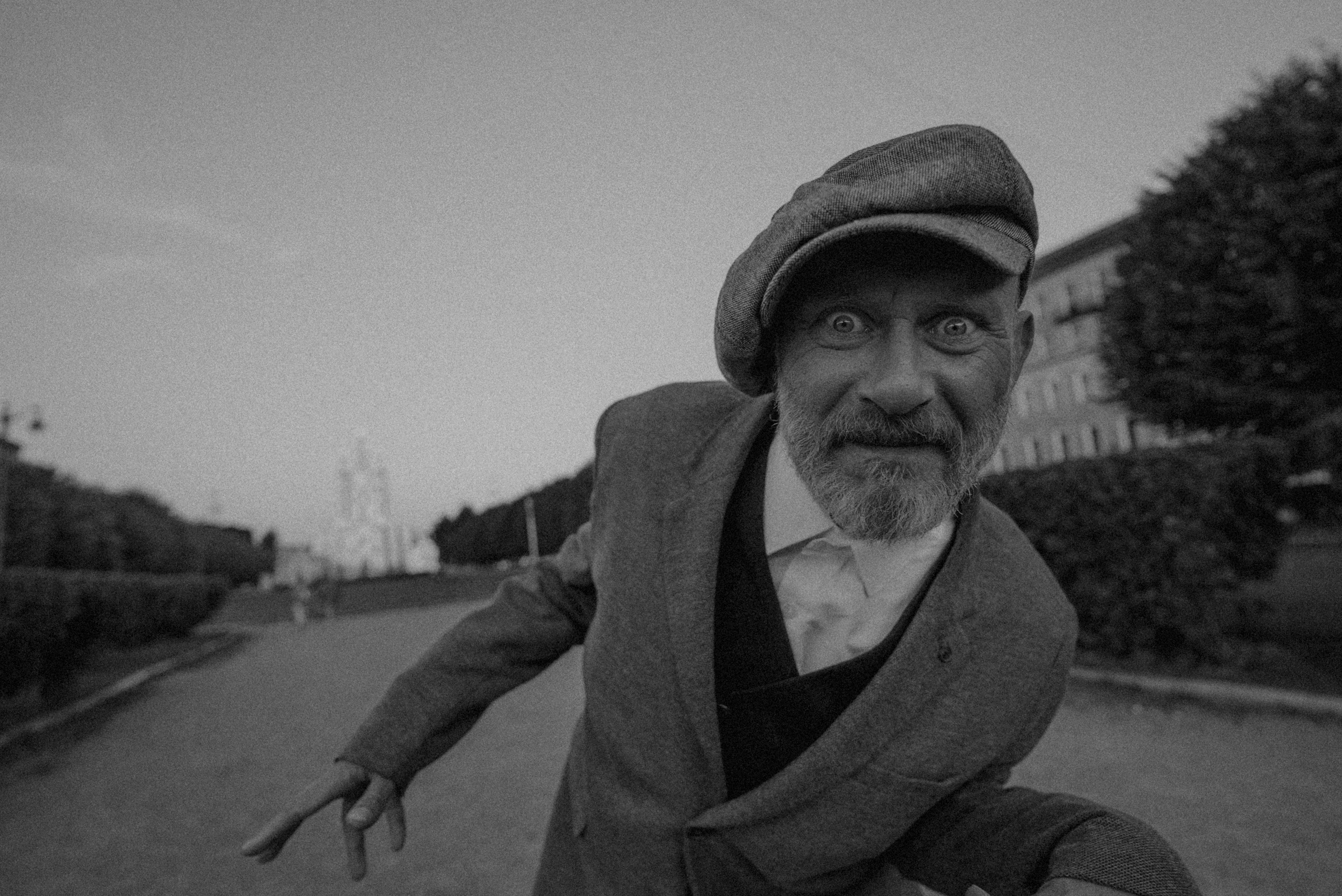 ХРУСТАЛЬНЫЙ МИР. Стрит-фотография, полная абсурда, идиотизма и красоты