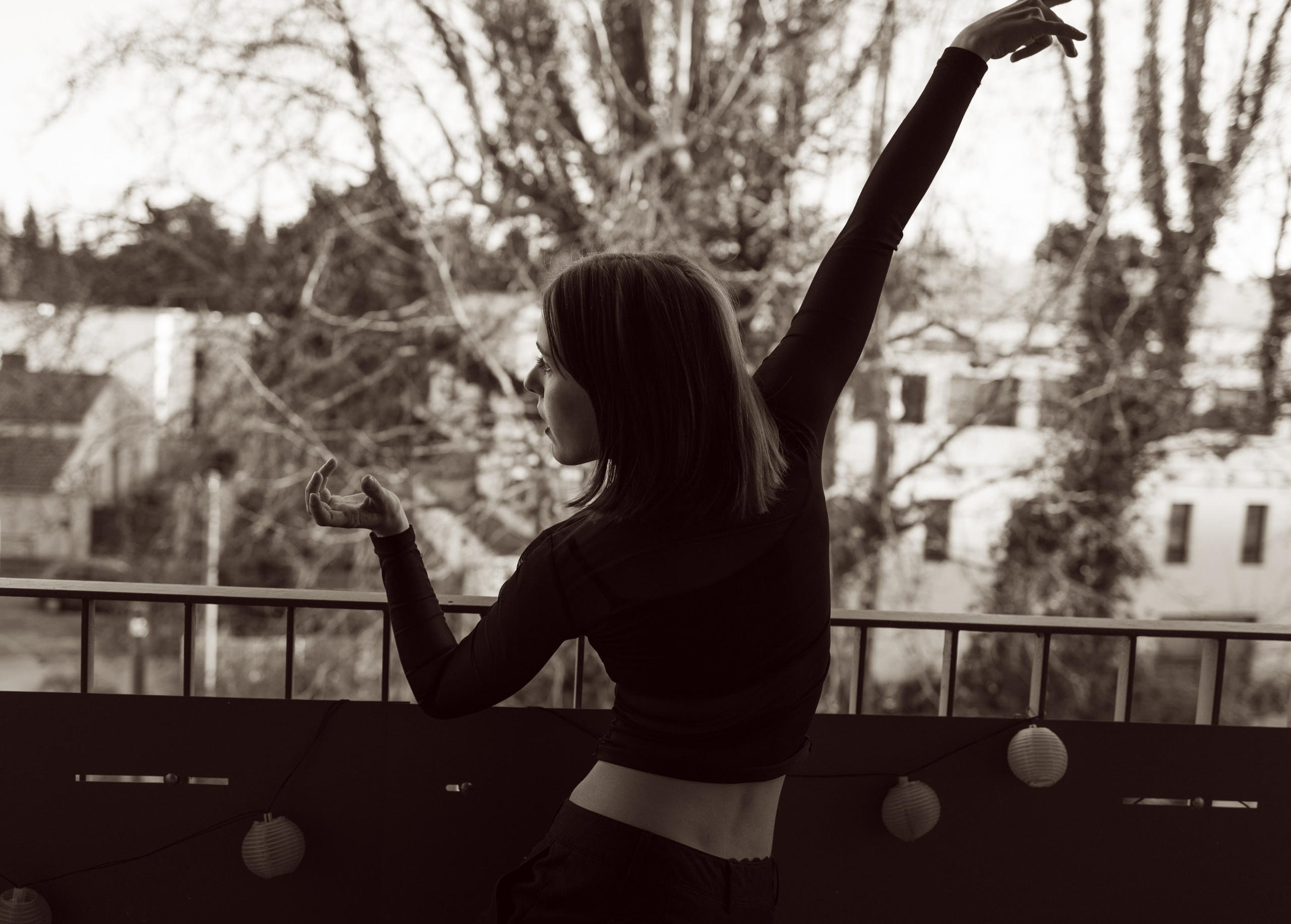 Portrait de femme charismatique. Histoires d’amour, séances photos de famille et de mariage en France