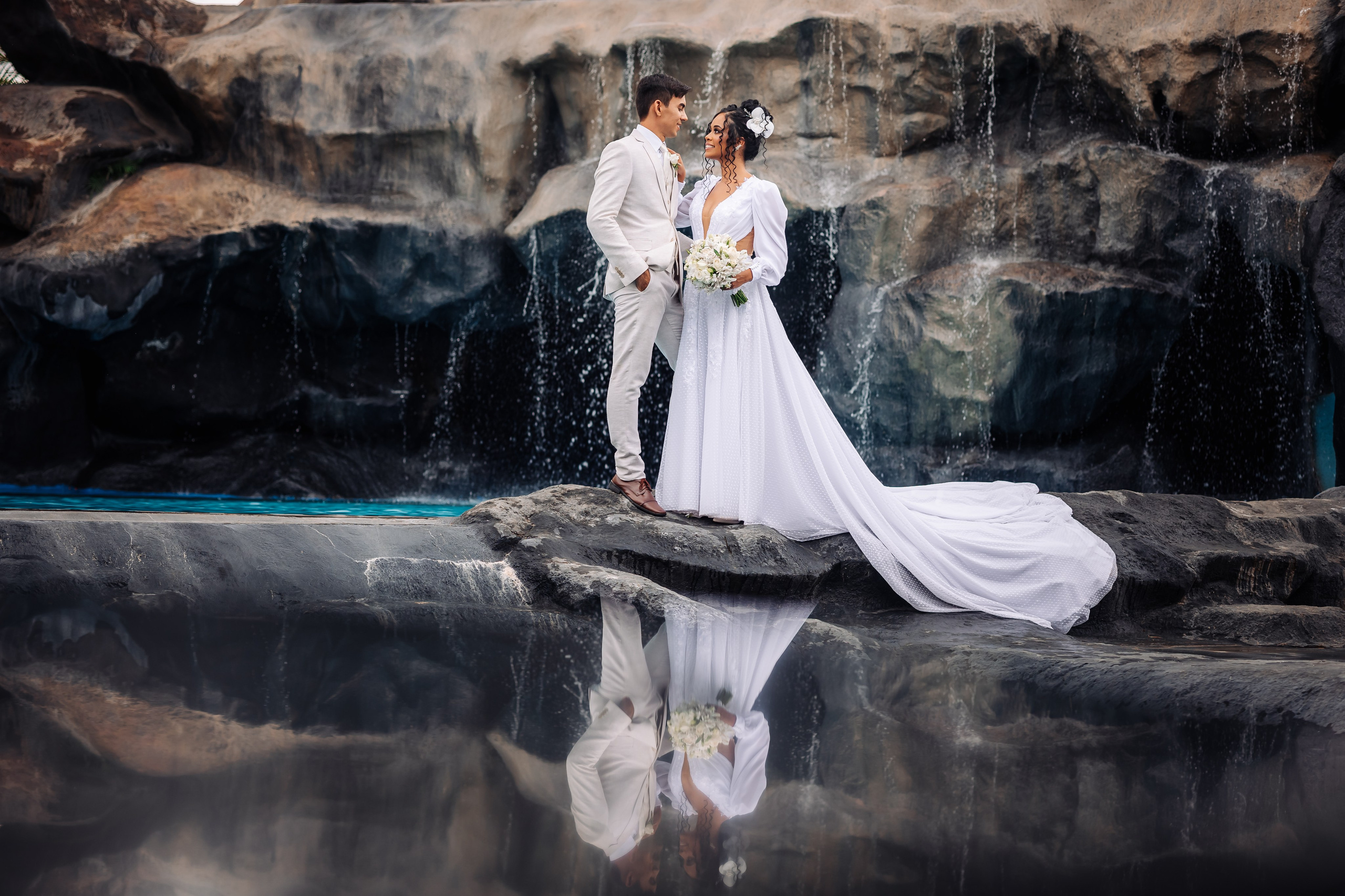 Kênia e Gabriel. Fotografia de casamento e ensaios | Montes Claros/MG