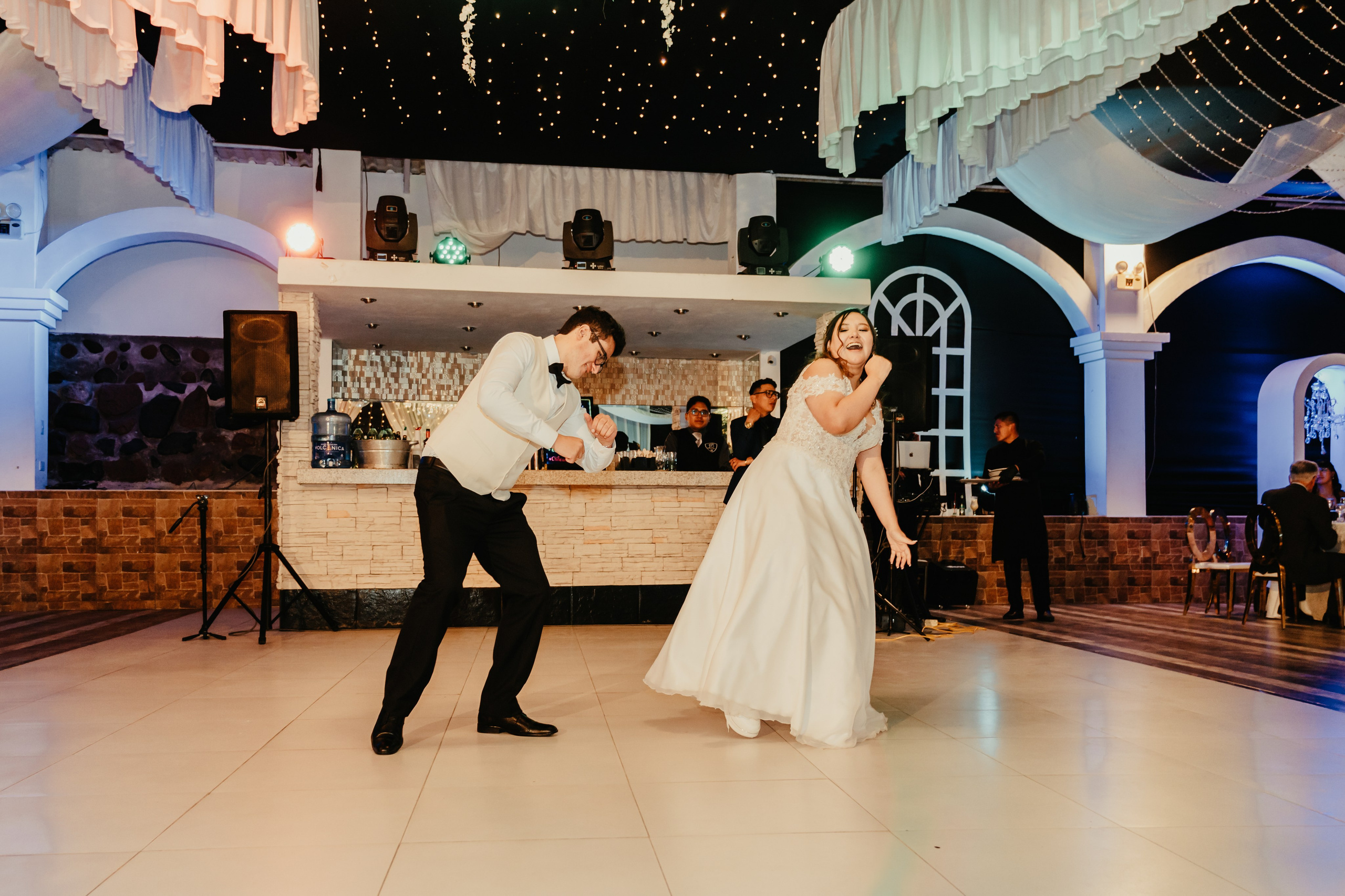 VANIA + LUIS BODA CIVIL. Studio KVTA | Fotografía y Video de Bodas en Arequipa