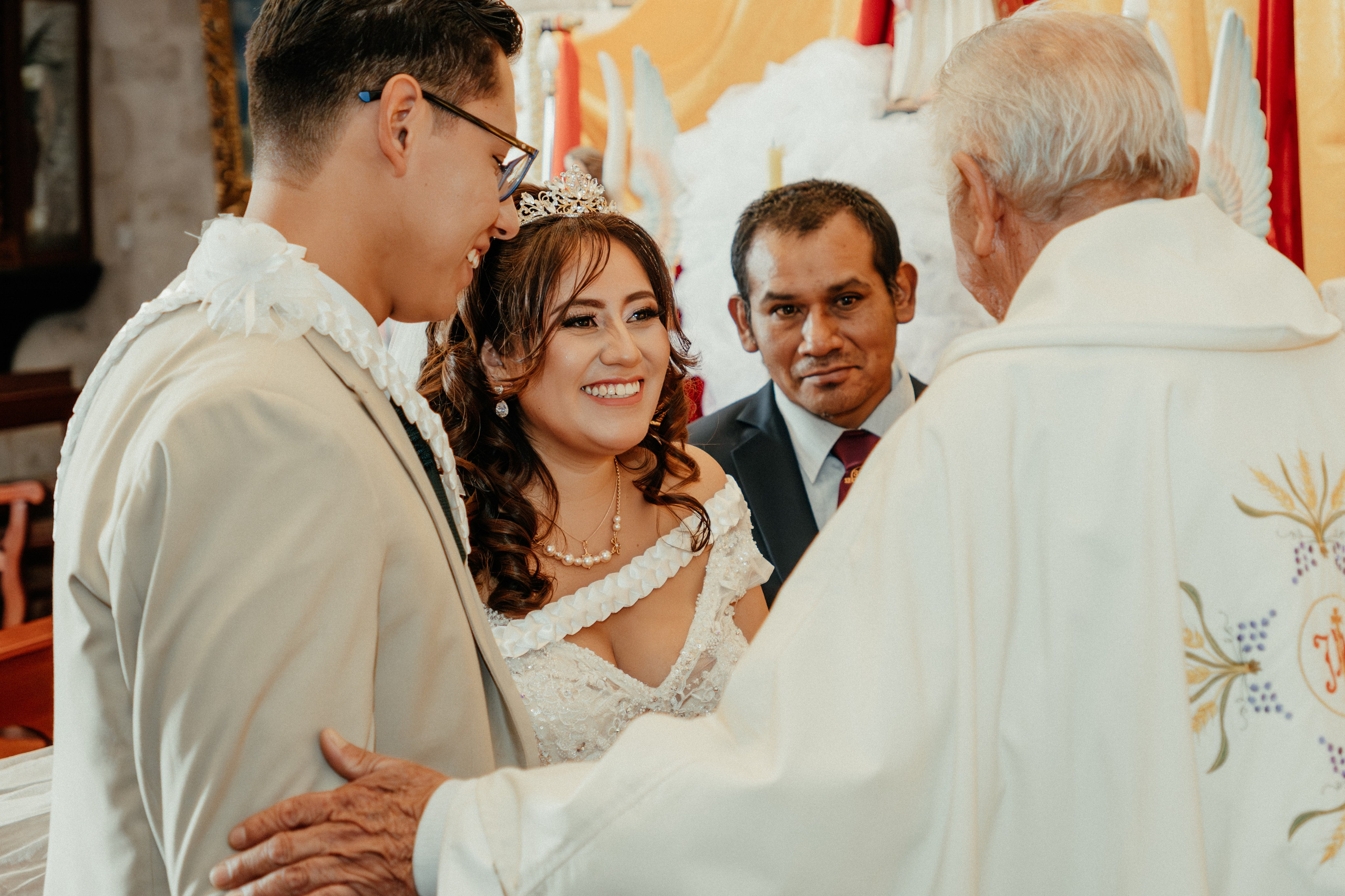 ANGIE + MANUEL BODA RELIGIOSA. Studio KVTA | Fotografía y Video de Bodas en Arequipa
