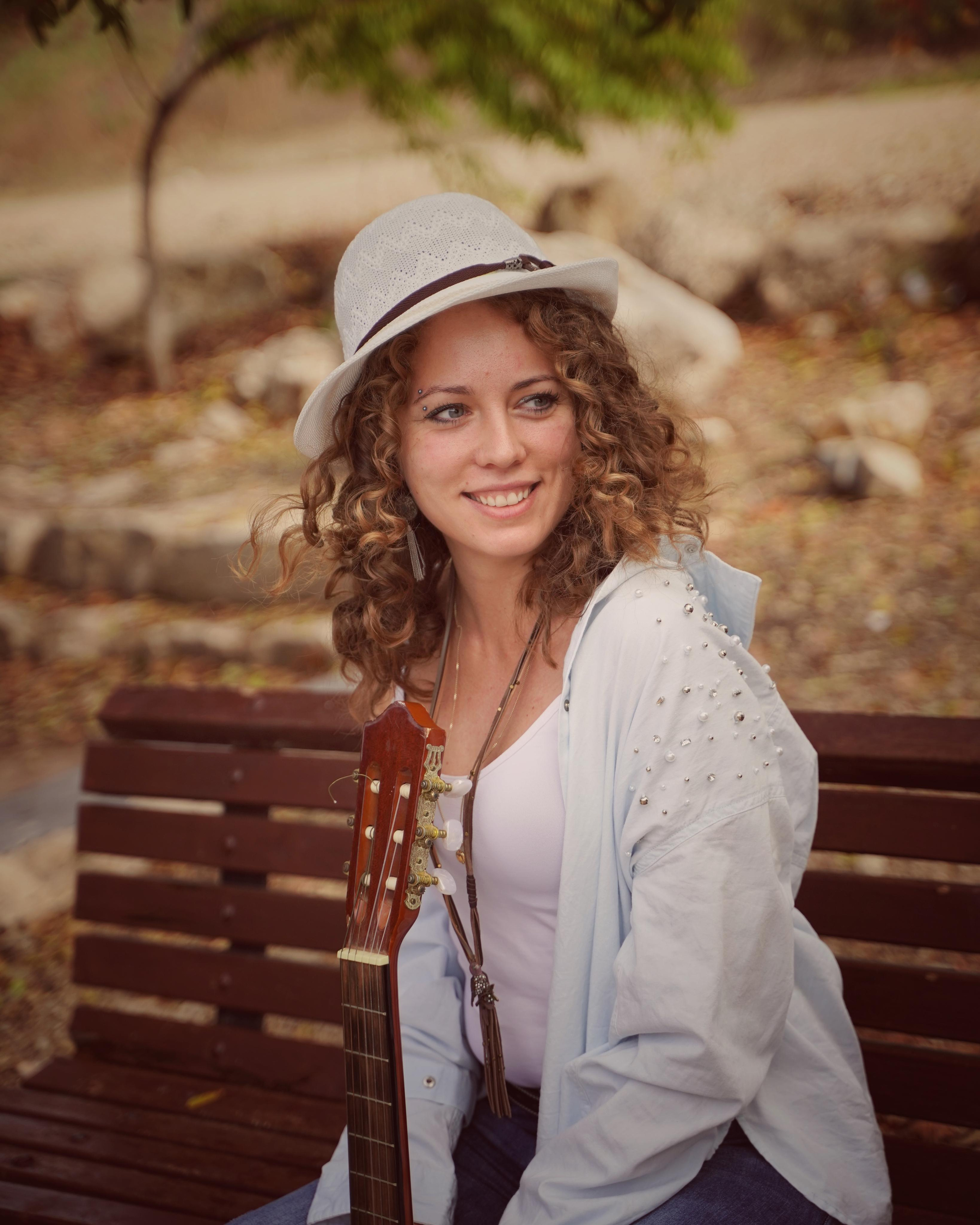 История одной гитары…. Фотограф. Визуал. Хайфа. Талья Цветкова