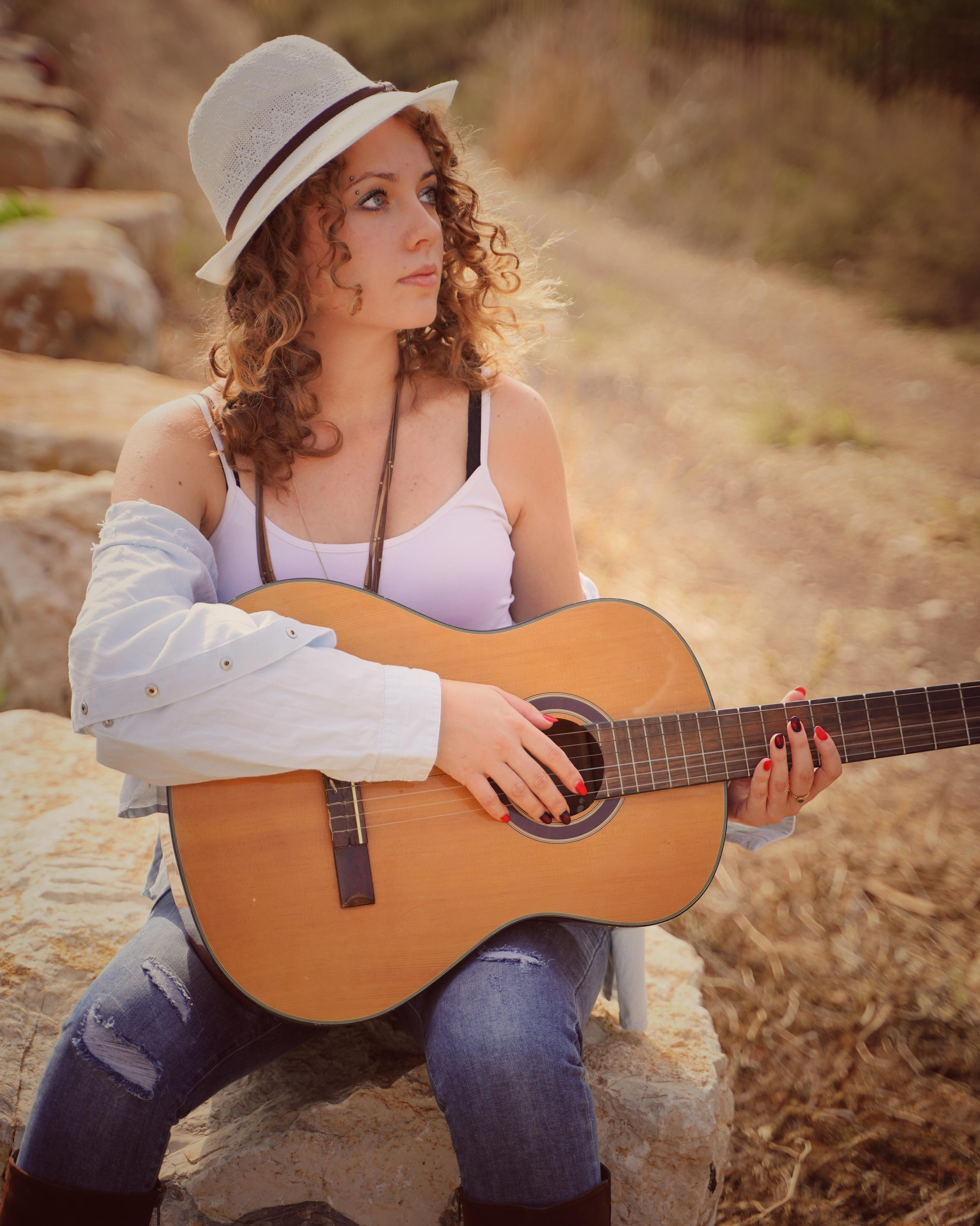 Девушка с гитарой. Фотограф. Визуал. Хайфа. Талья Цветкова