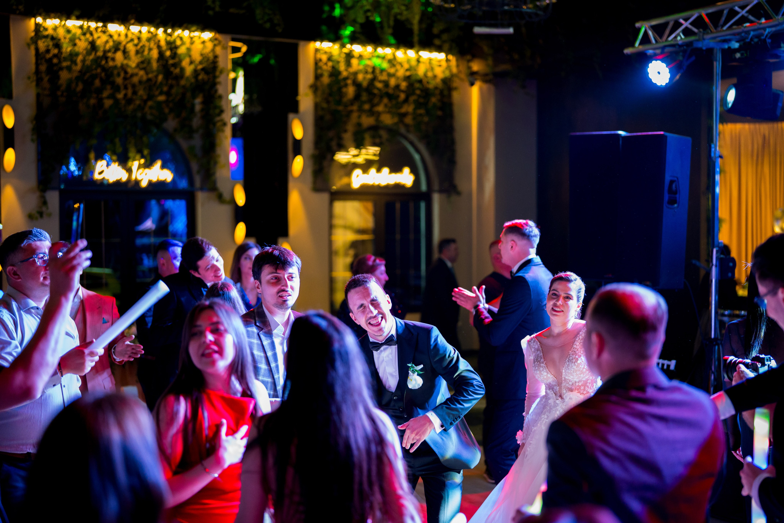 PARTY. Gabriel Florea — Fotograf nuntă București