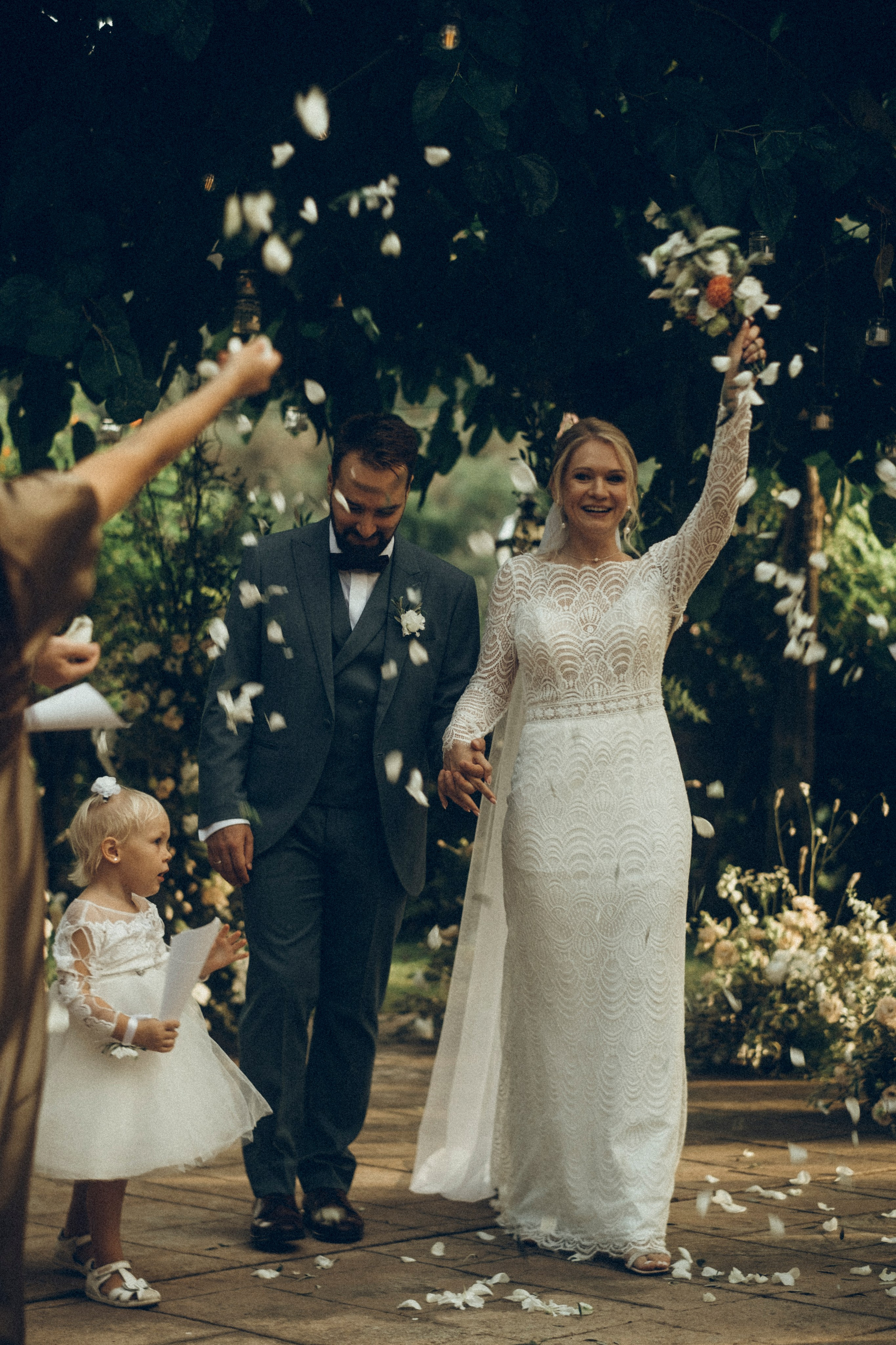 Nadezhda & Dmitry. Masia Mas Coll. Paola wedding photographer / videographer in Barcelona
