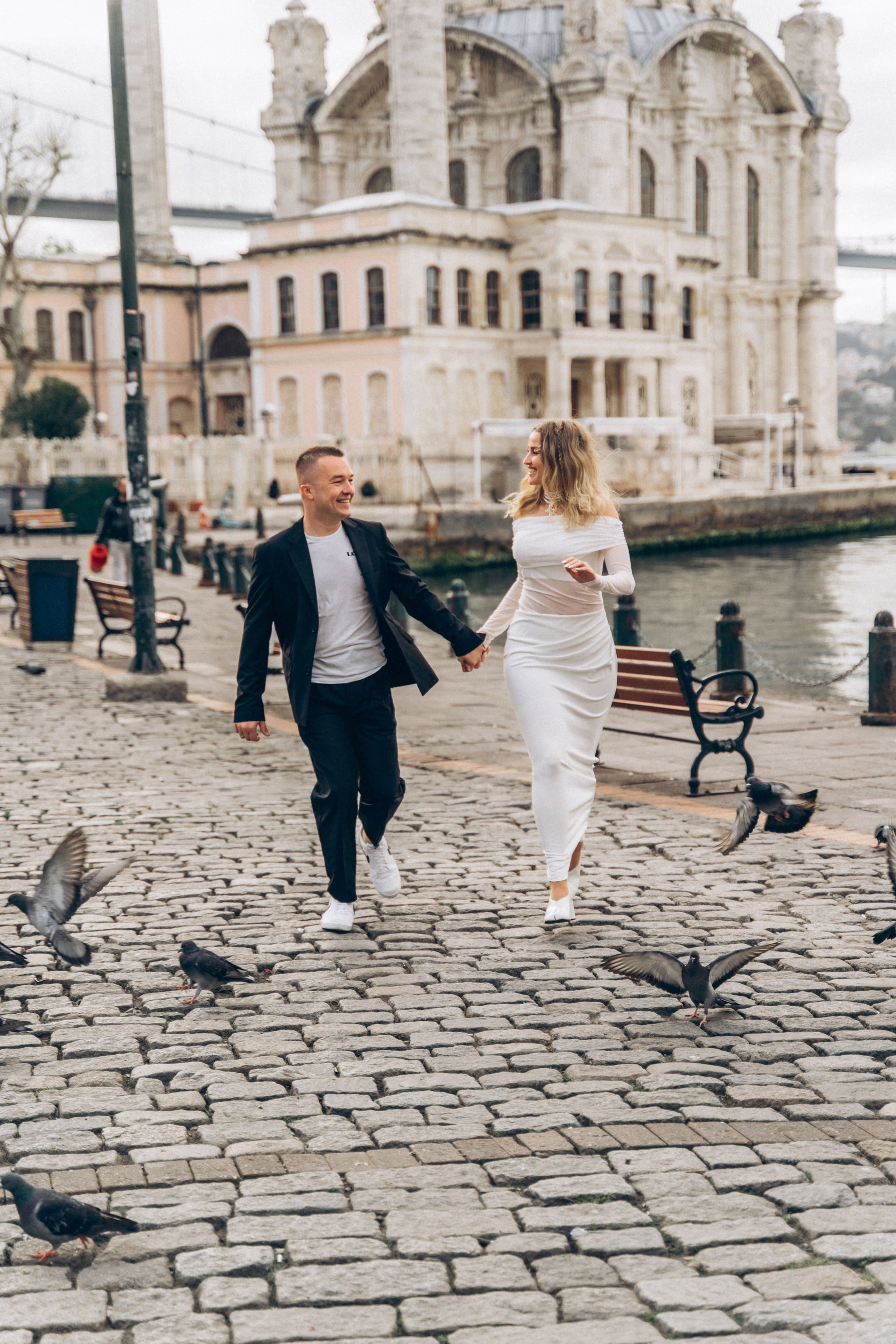 Лайфстайл фотограф в Стамбуле Анатолий. Фотосессии на крышах с чайками