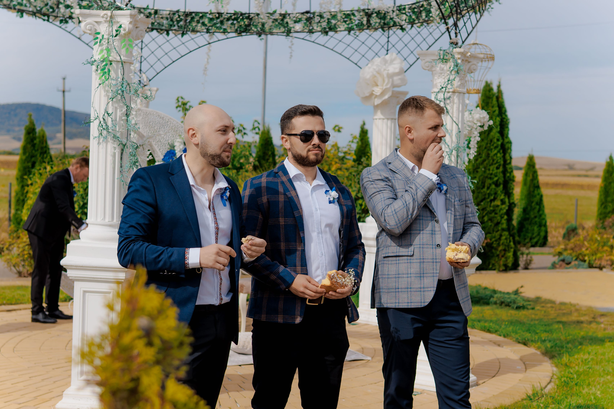 Loredana & Emilian – Ziua Nunții | Videografie - fotografie Botez Suceava, Iași, Botoșani. Servicii foto-video profesionale, pentru momente de neuitat