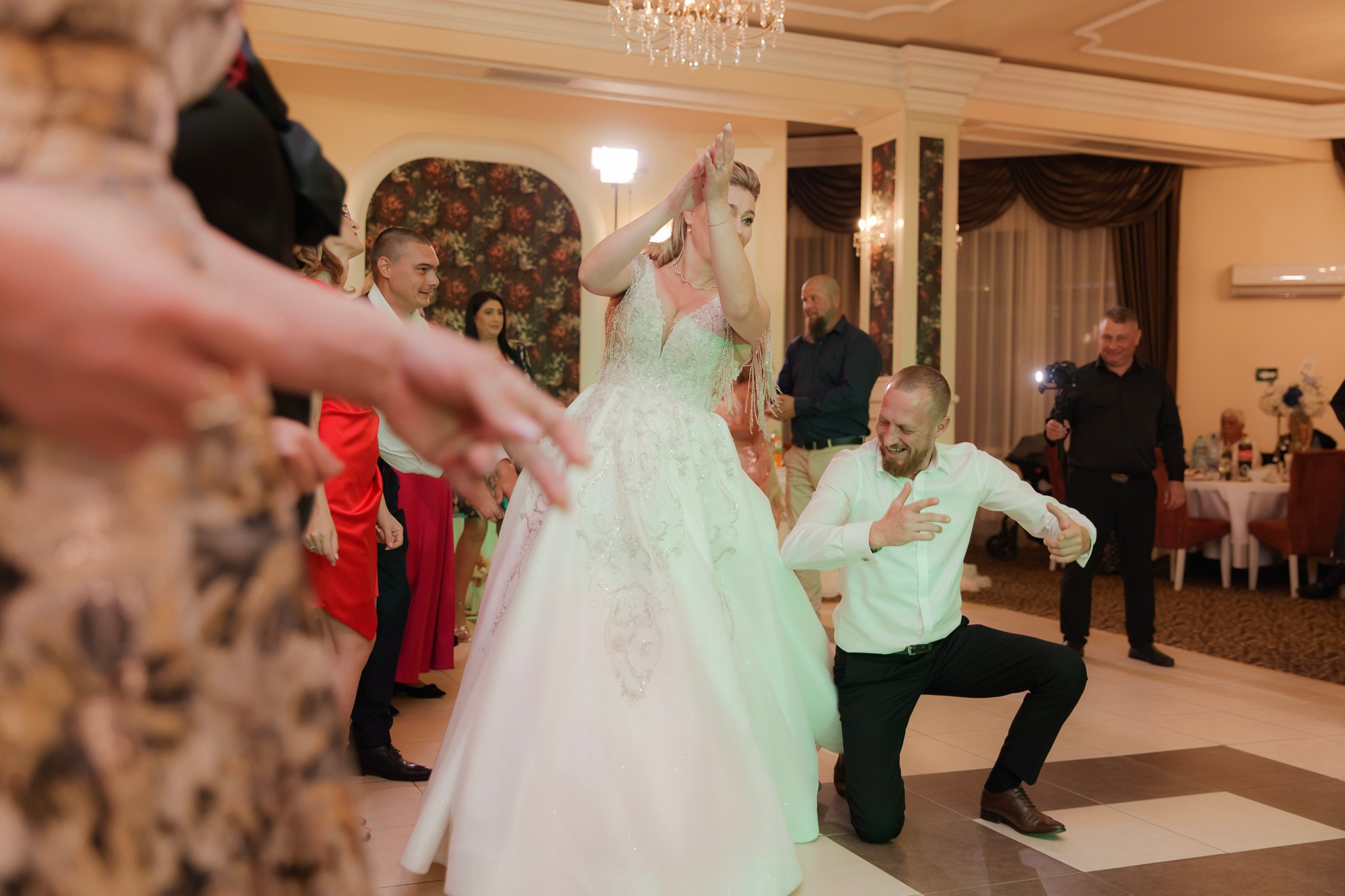 Mihai & Oana. Servicii foto-video profesionale, pentru momente de neuitat