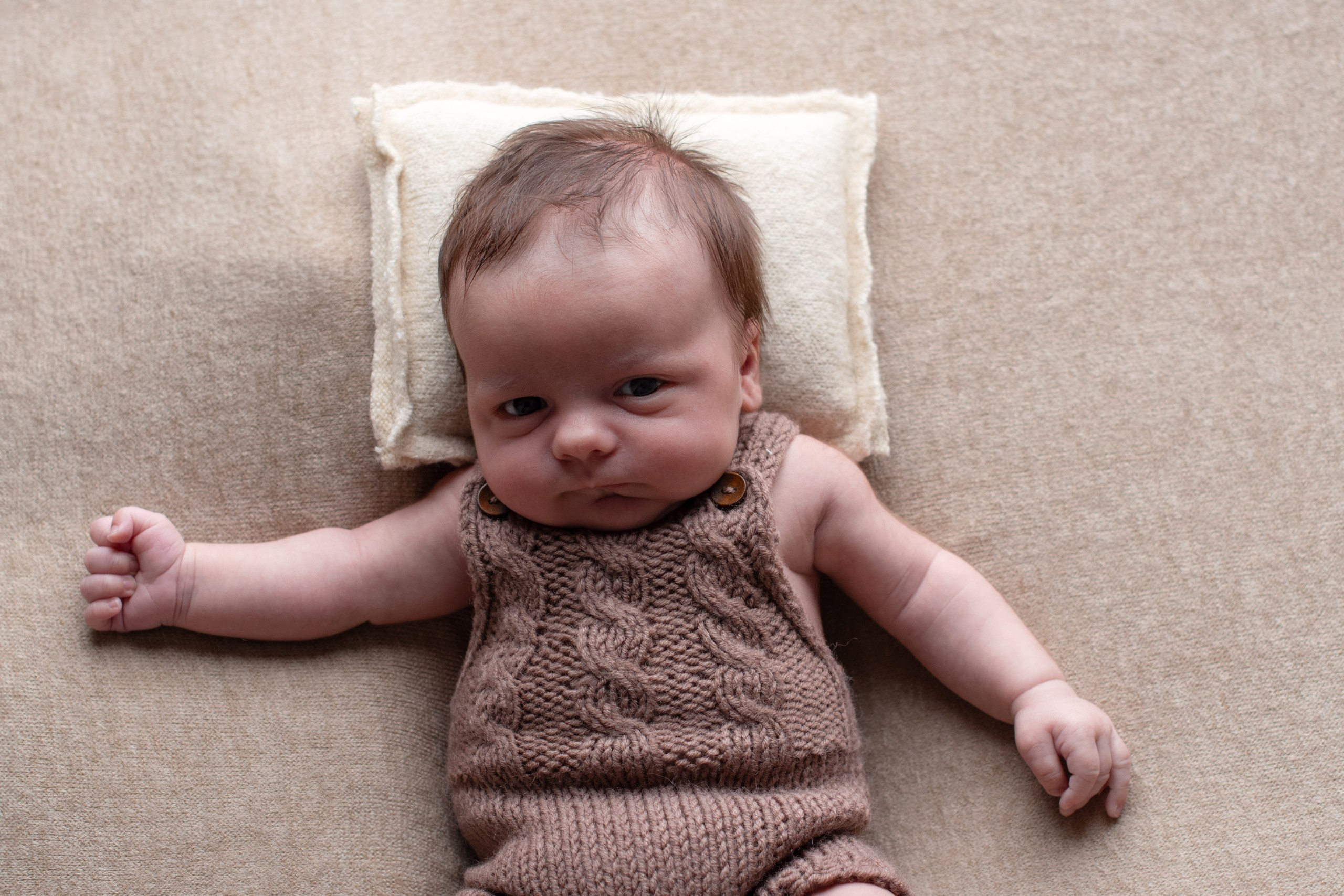 Nouveau-né. Photographe grossesse et nouveau-né a La Ciotat