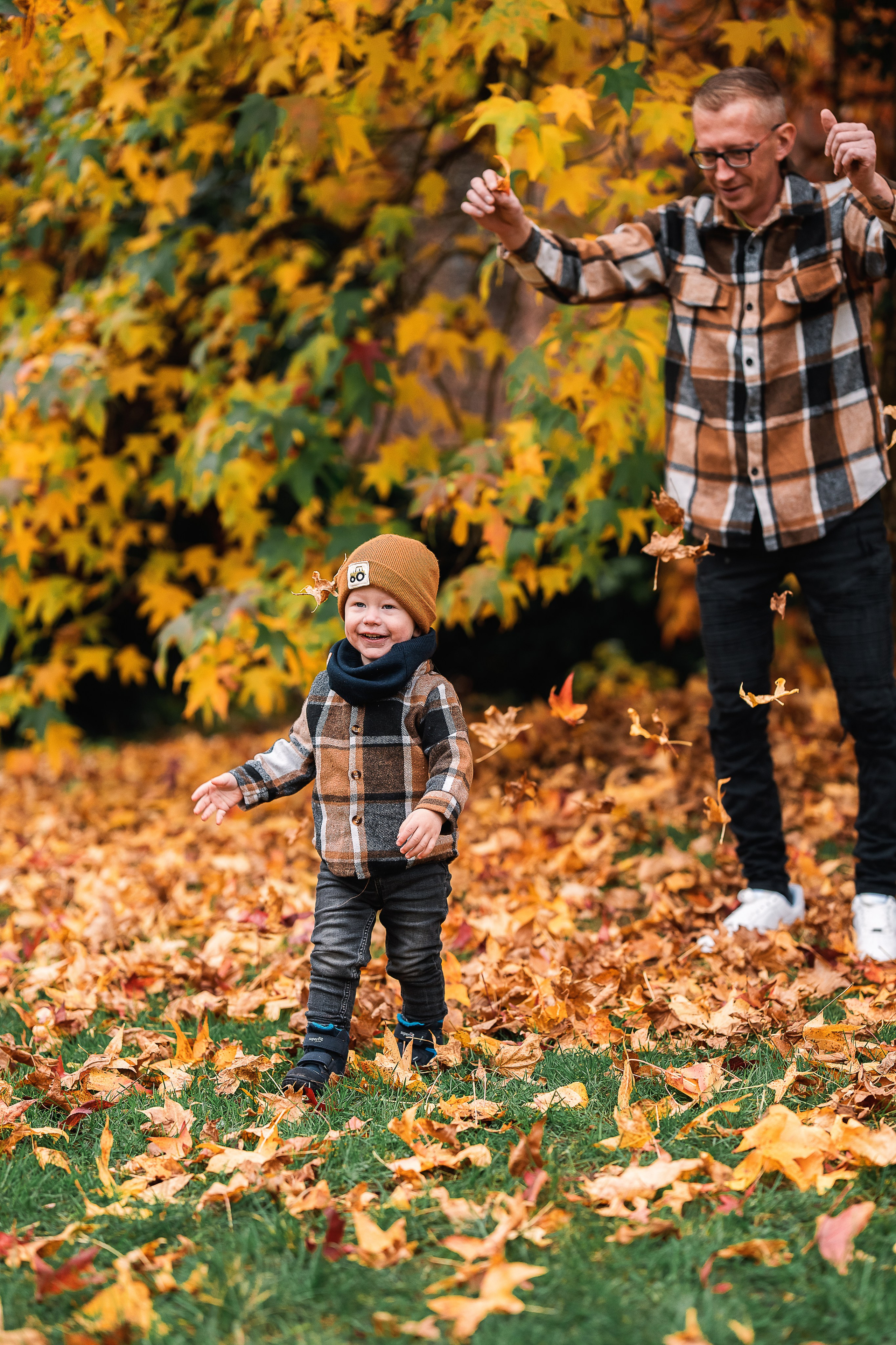 Beautiful autumn days. Family, conceptual women portrait photograher in Geneva, Switzerland