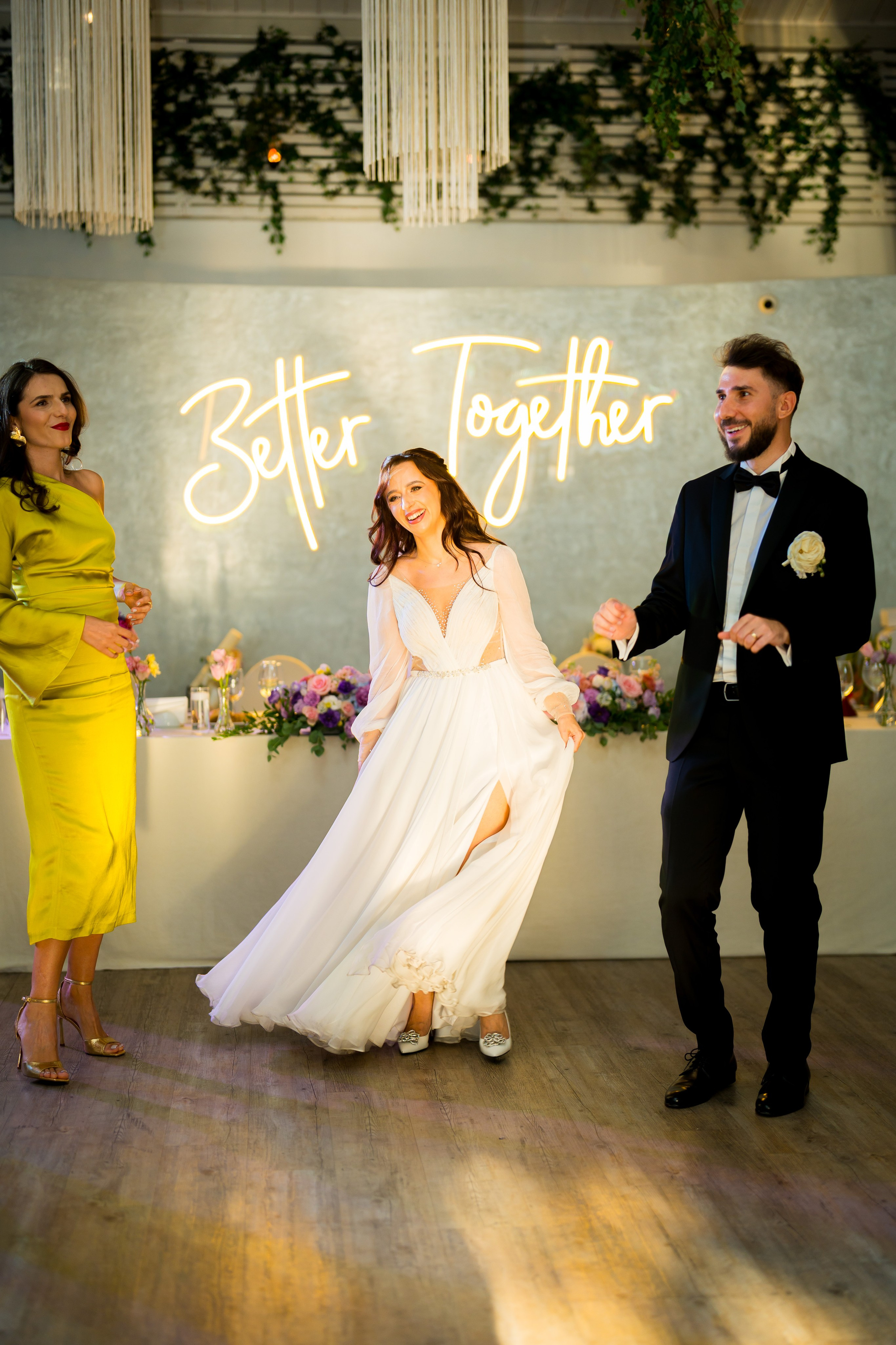 PARTY. Gabriel Florea — Fotograf nuntă București