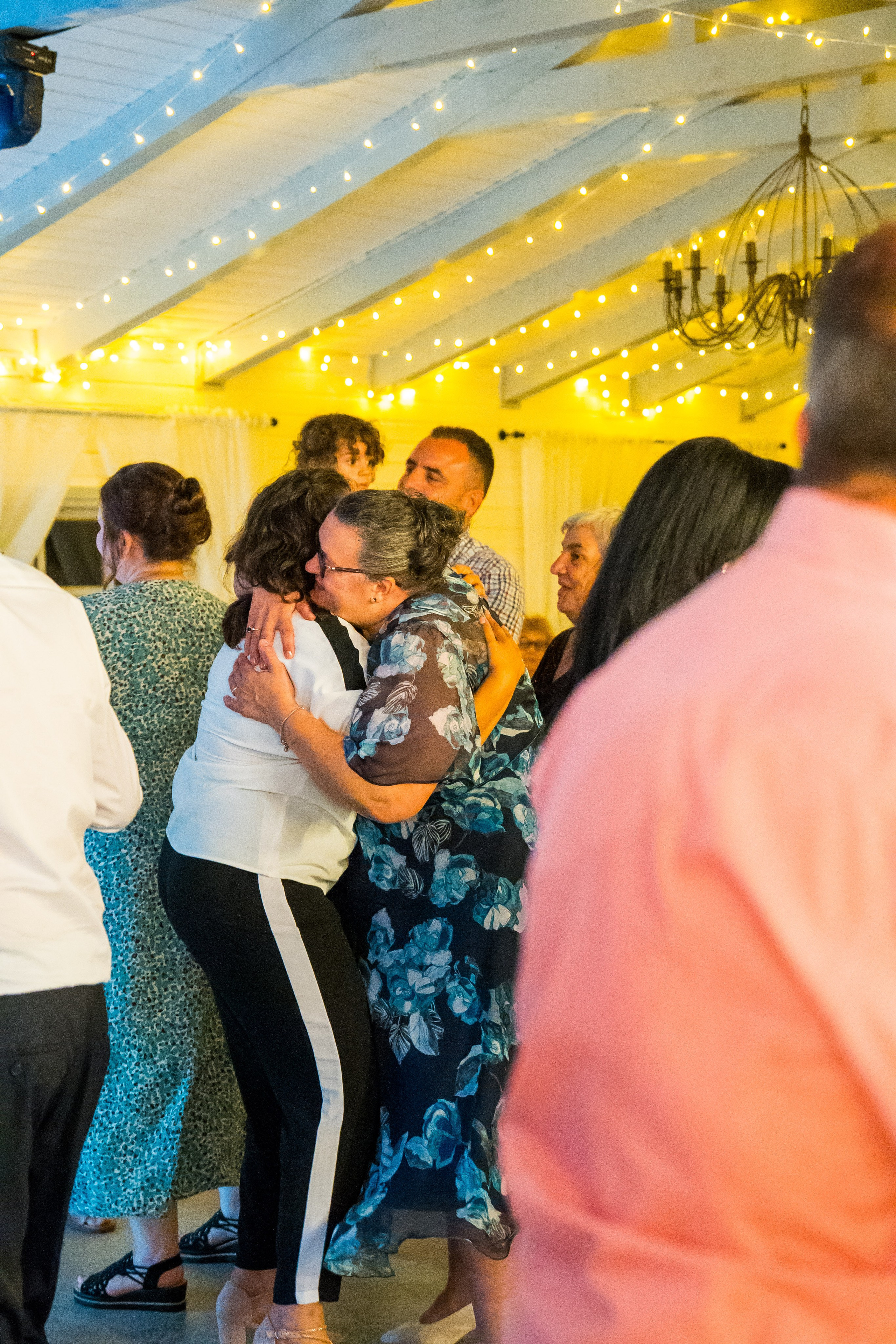 PARTY. Gabriel Florea — Fotograf nuntă București