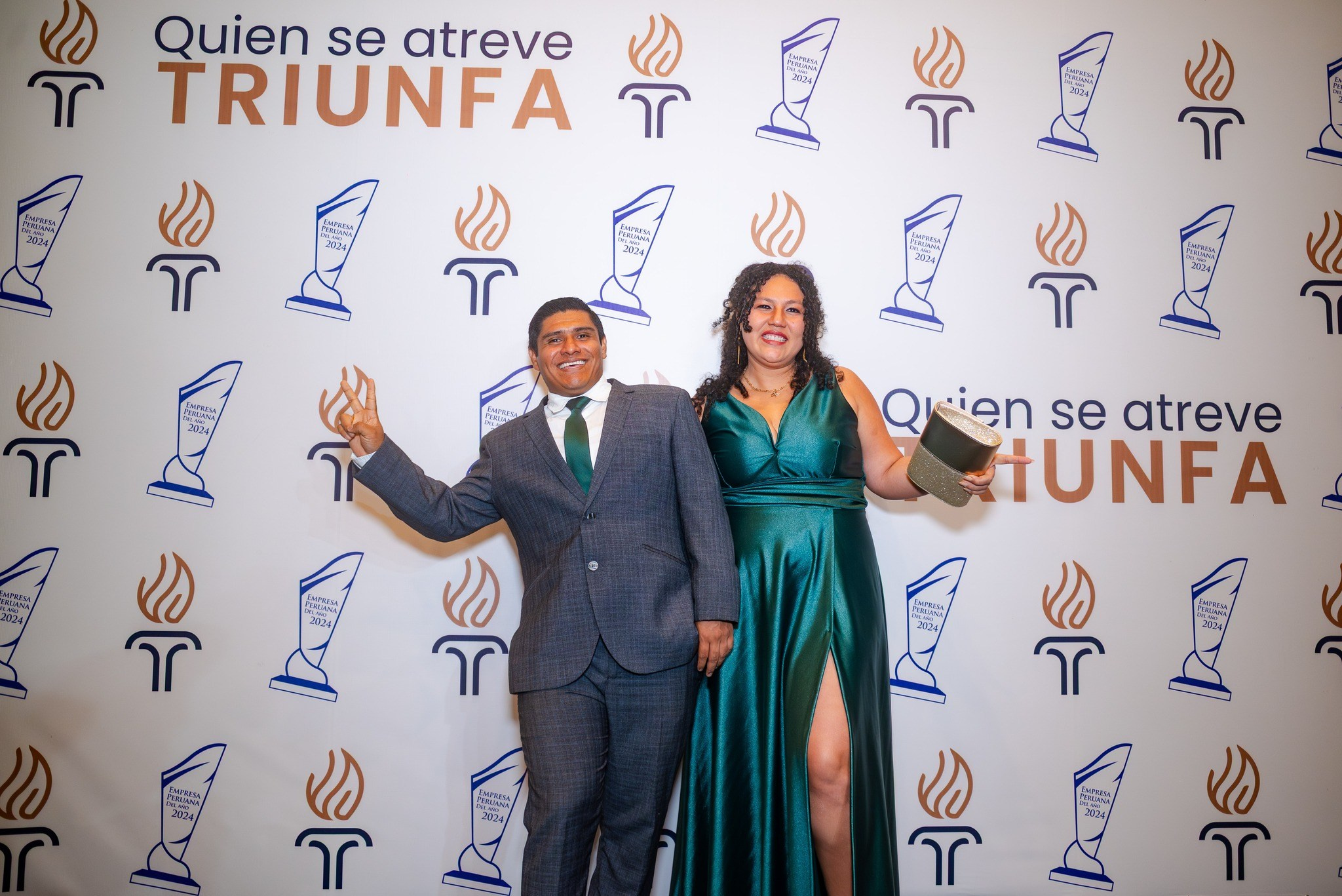 Corporativos. César Sifuentes - Fotógrafo