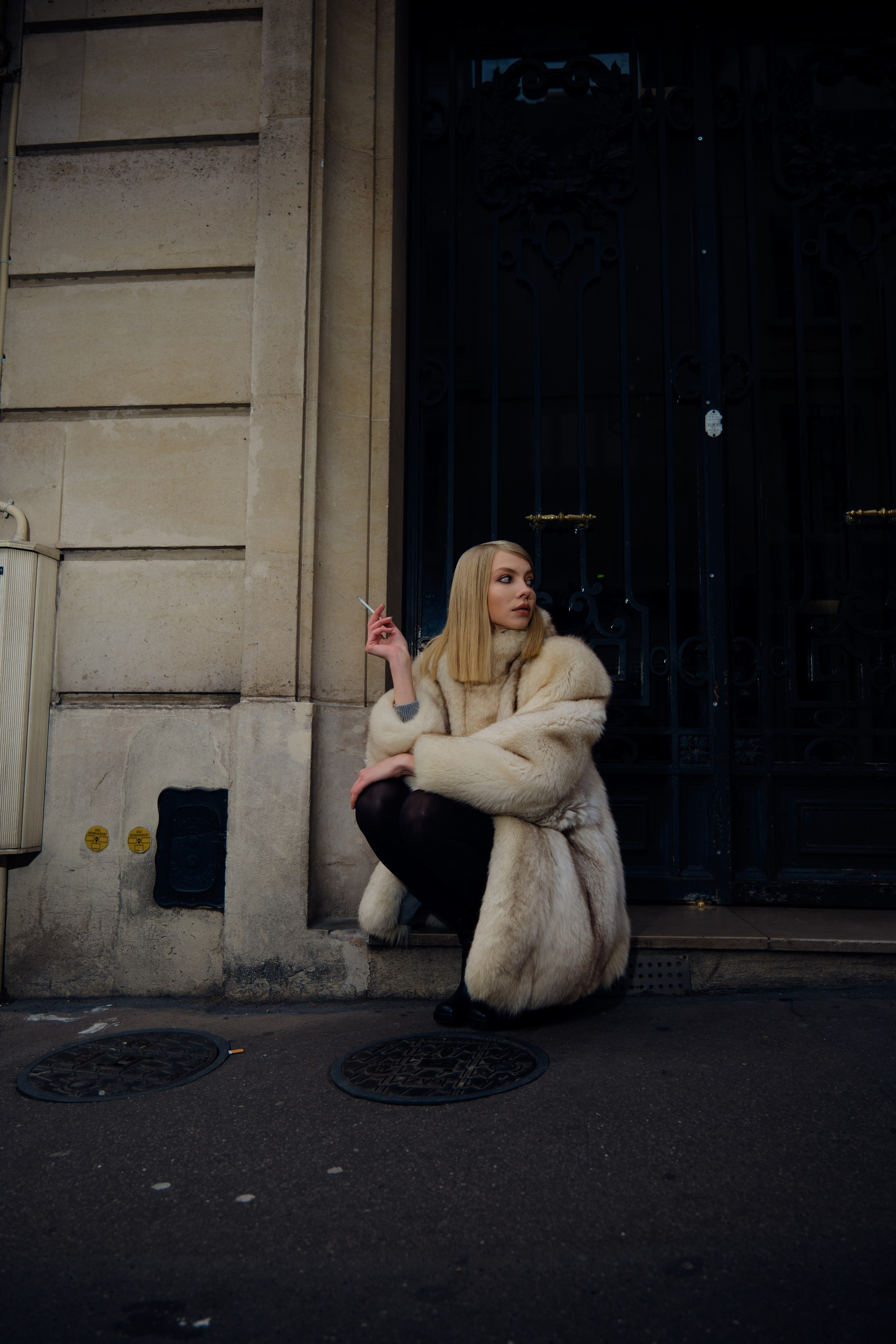 Winter street style in Paris. Paris photographer - Oleksandr Kovalchuk