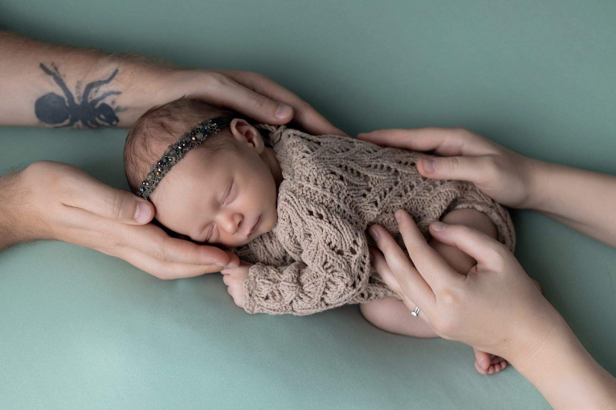 Newborn Classic. Family photographer in Bay Area, California