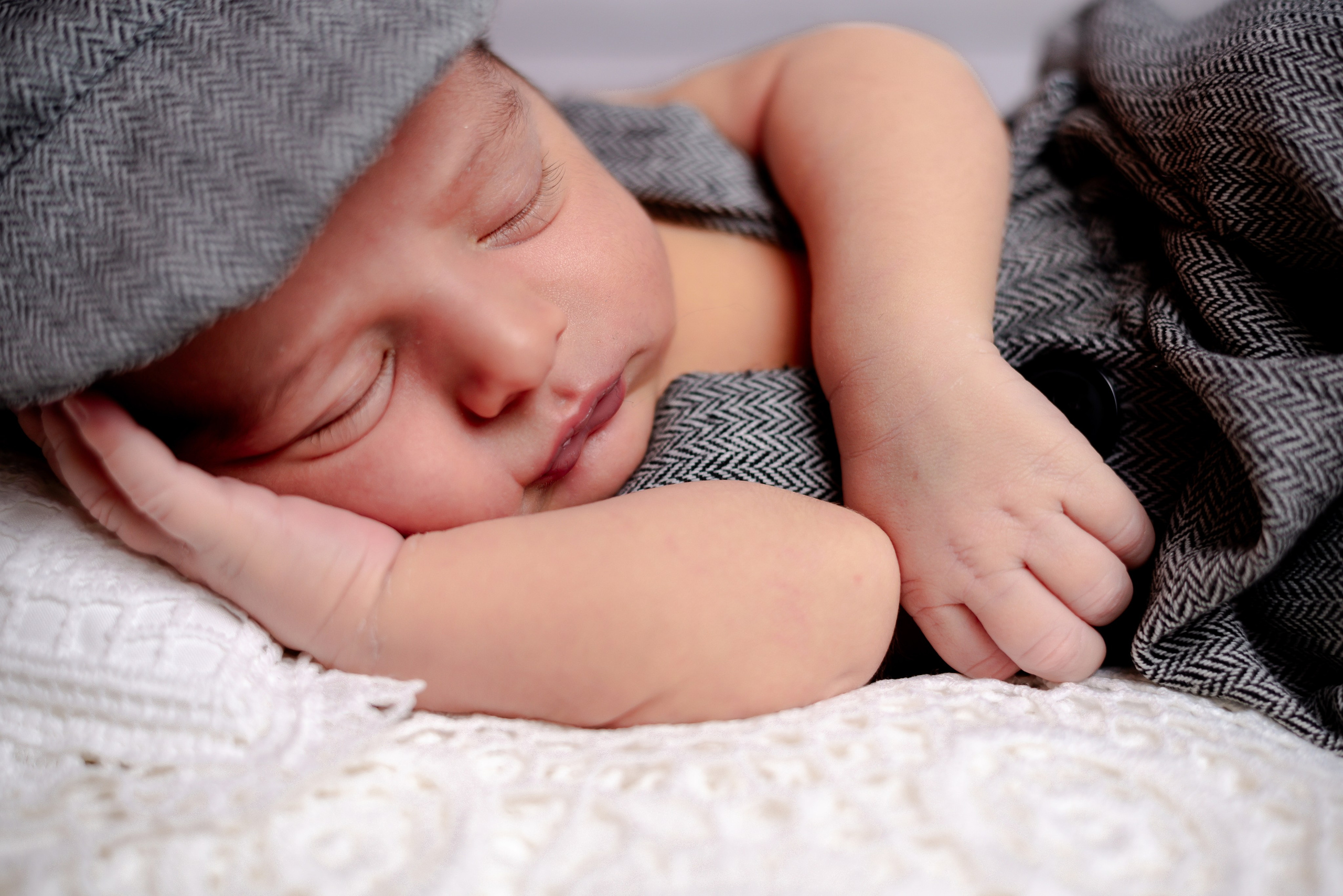 Newborn Photoshoot. Professional Photograher, Antwerpen/Belgium