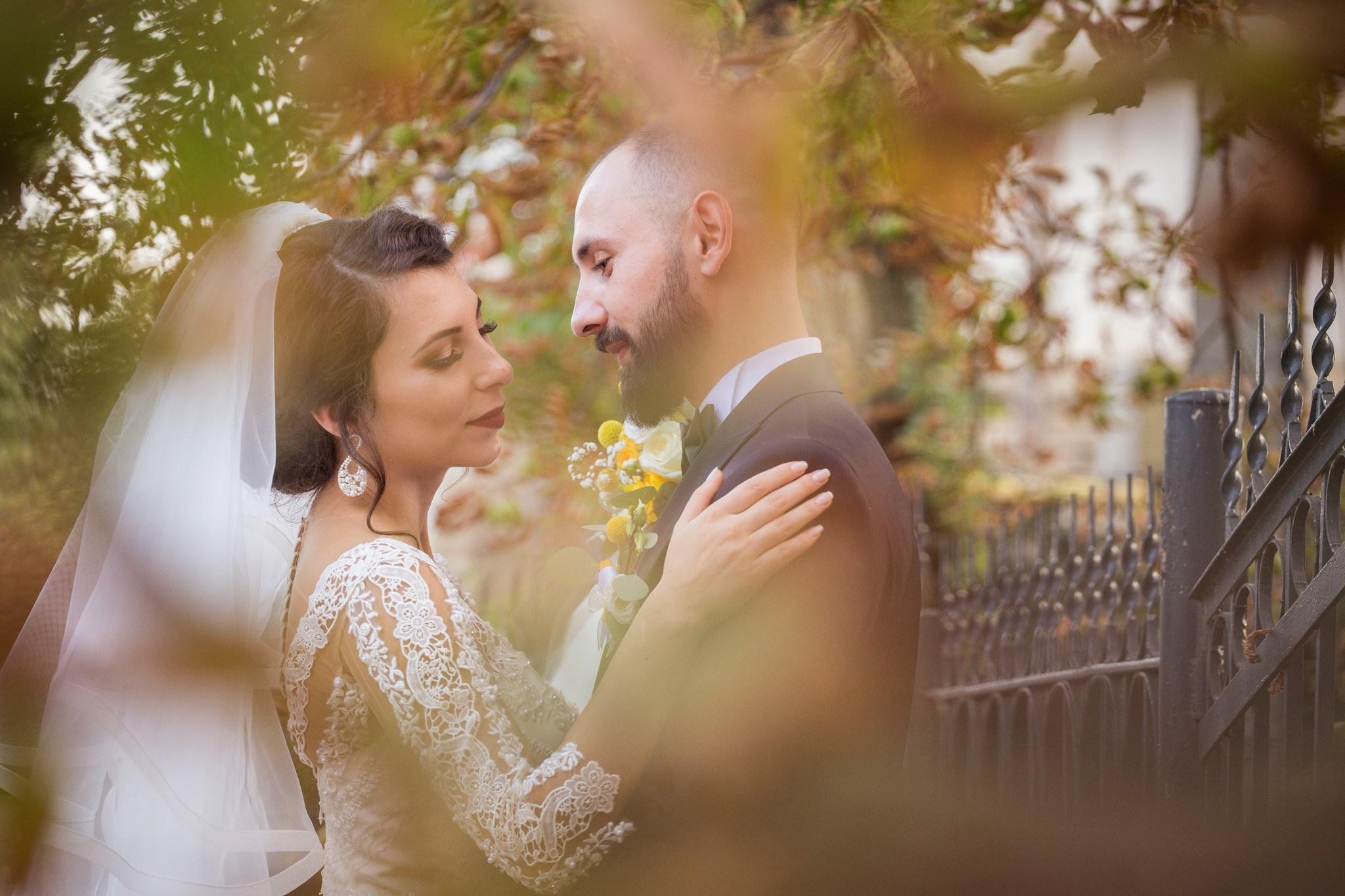 Otilia si Dragos by fotograf nunta Iasi — Eduard Schiopu