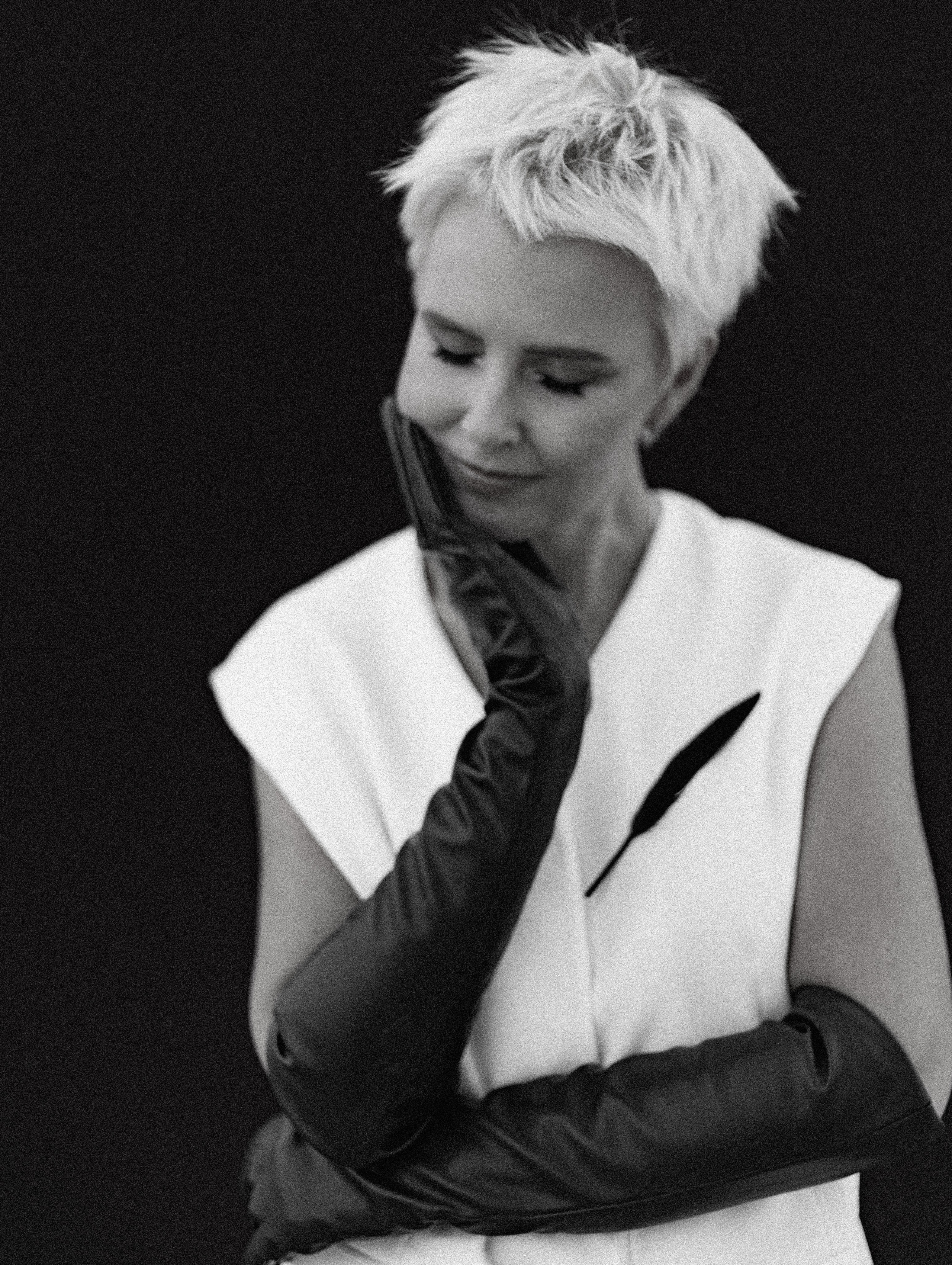 CREATIVE PHOTO SHOOT. HOME