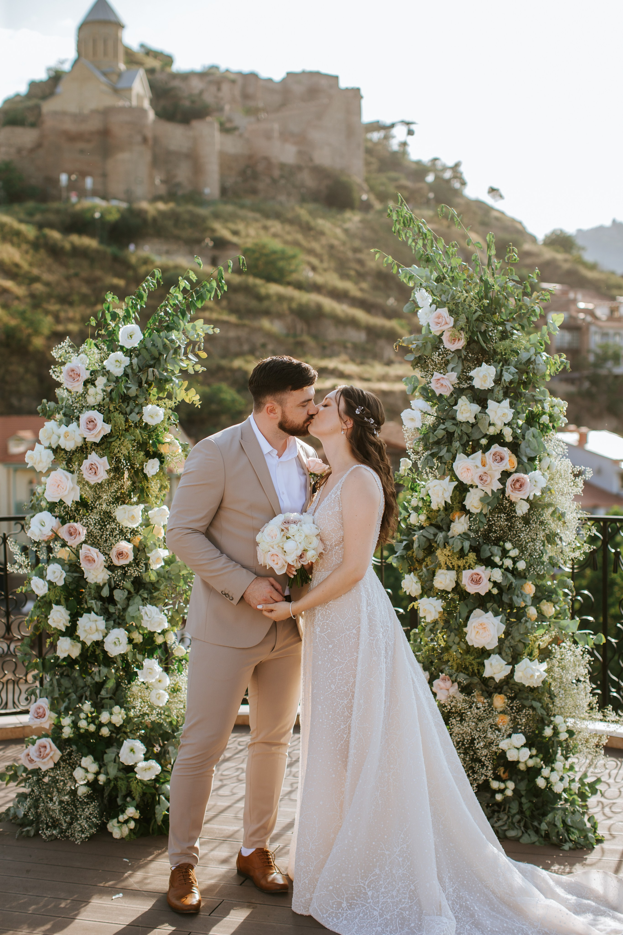 Tiflis Veranda Wedding. Арт Ивент Студио — Самое рейтинговое свадебное агентство в Грузии