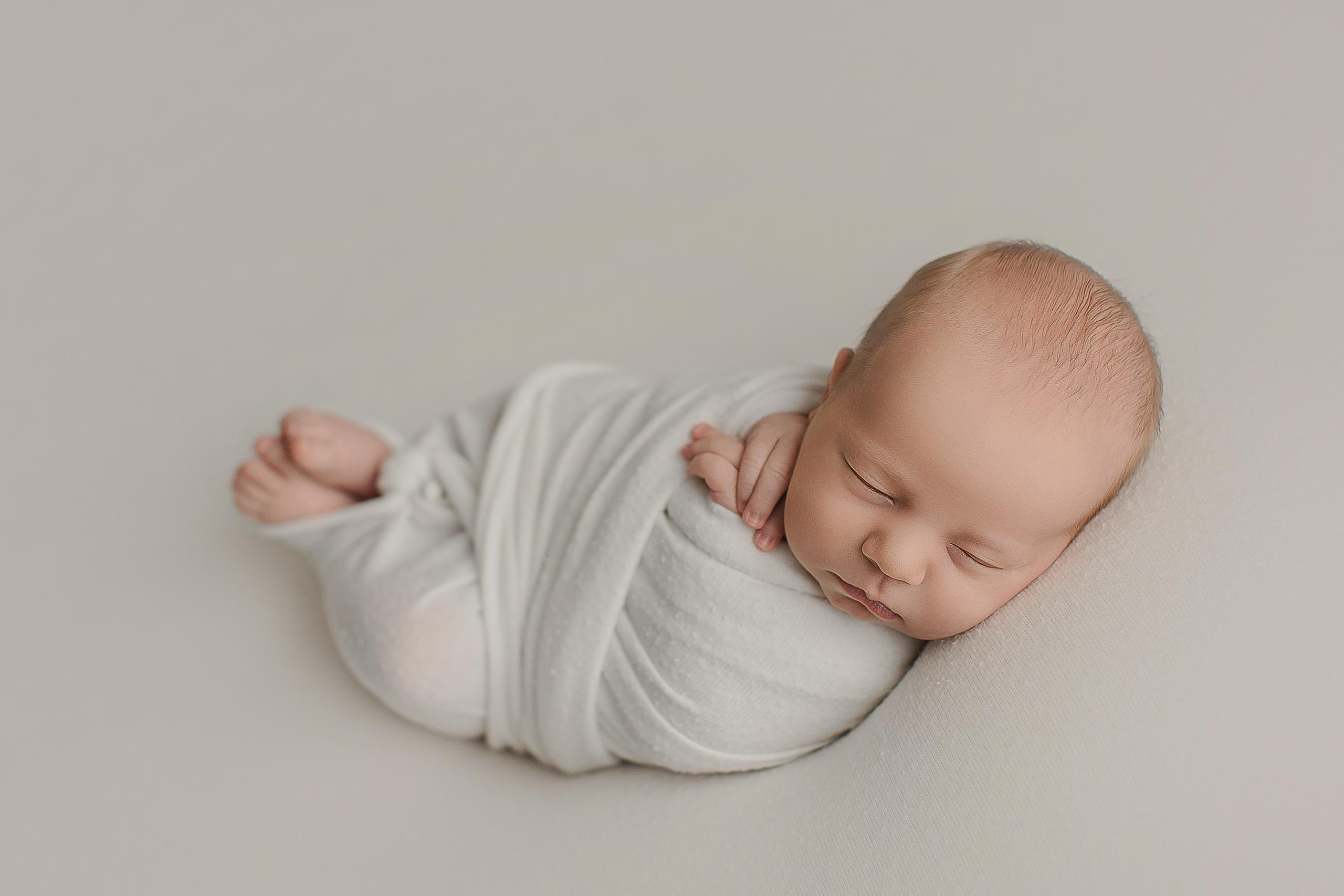 Newborn. Family, kids portrait and newborn photographer in Chicago Illinois