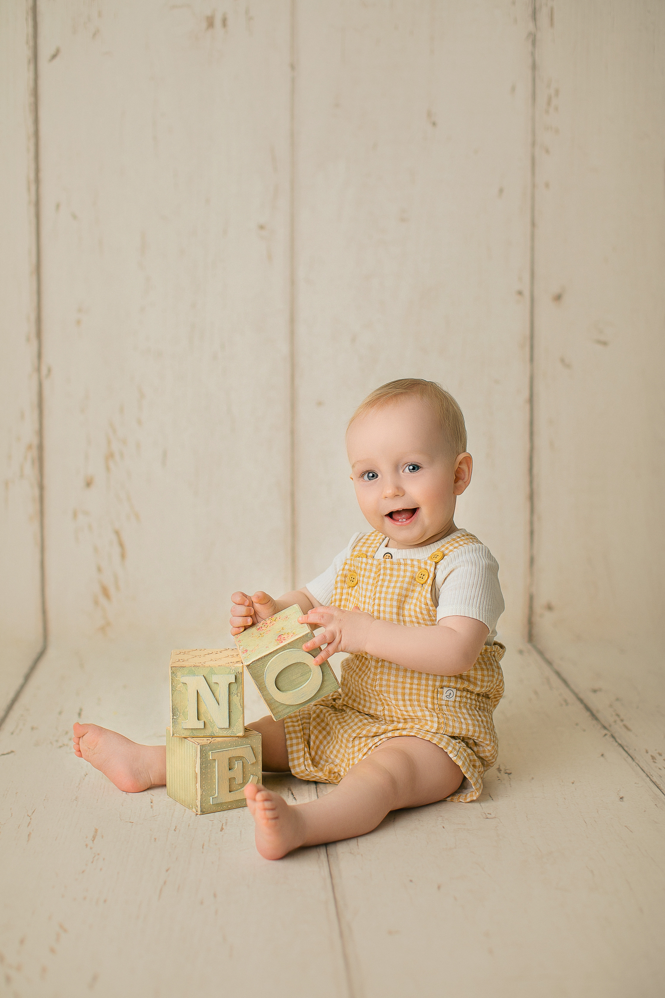 Birthday/Cake-smash. Family, kids portrait and newborn photographer in Chicago Illinois