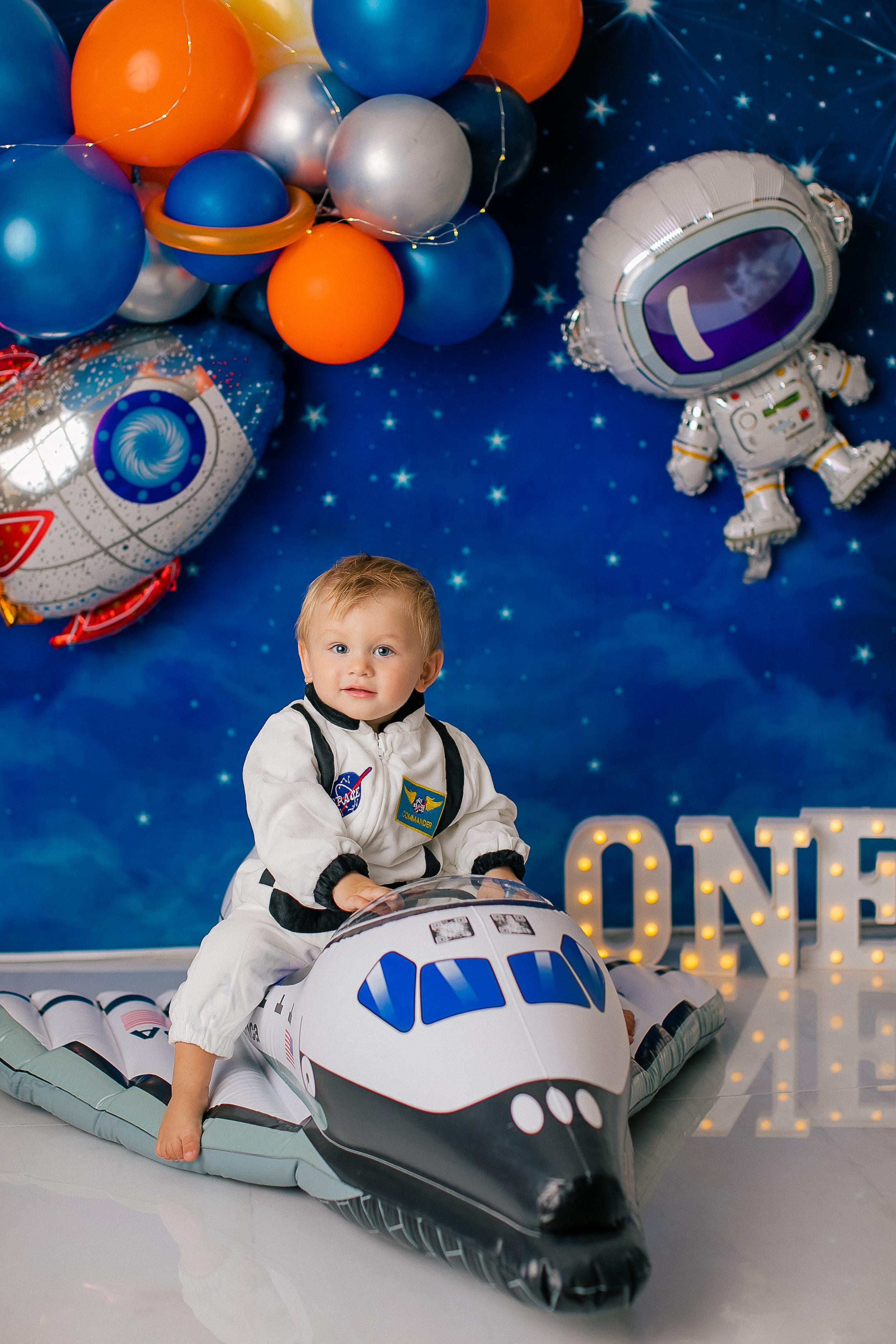 Birthday/Cake-smash. Family, kids portrait and newborn photographer in Chicago Illinois