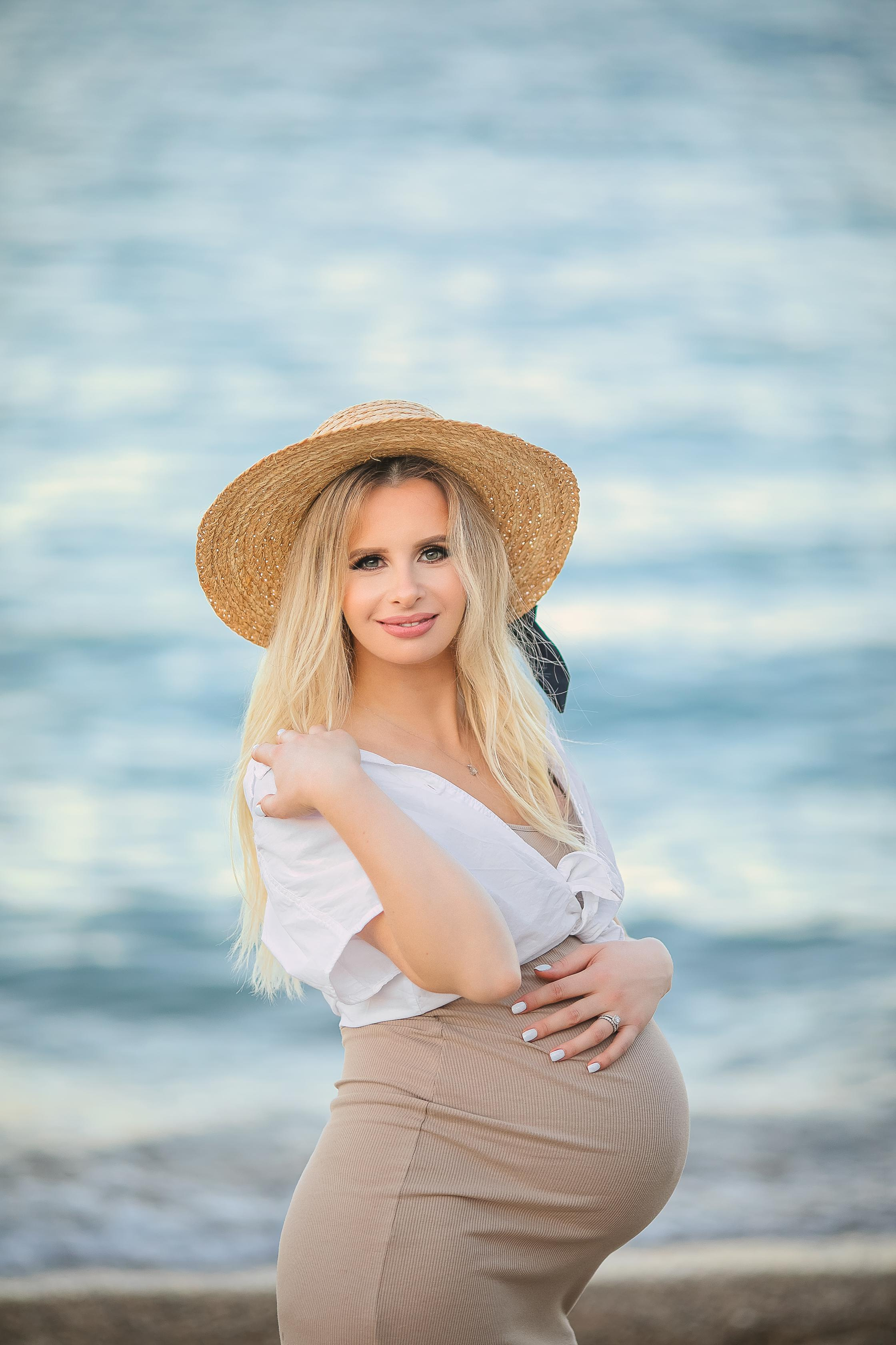 Maternity. Family, kids portrait and newborn photographer in Chicago Illinois