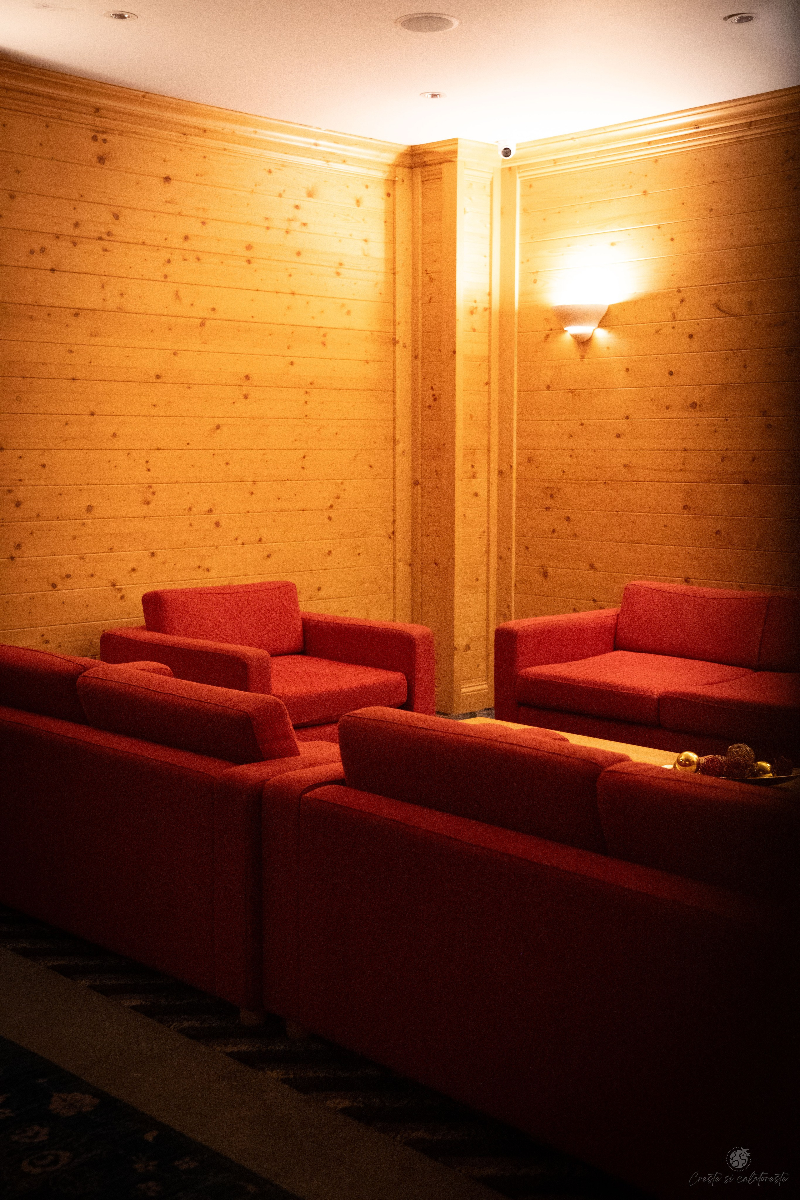 Ana Hotels. Creste si calatoreste