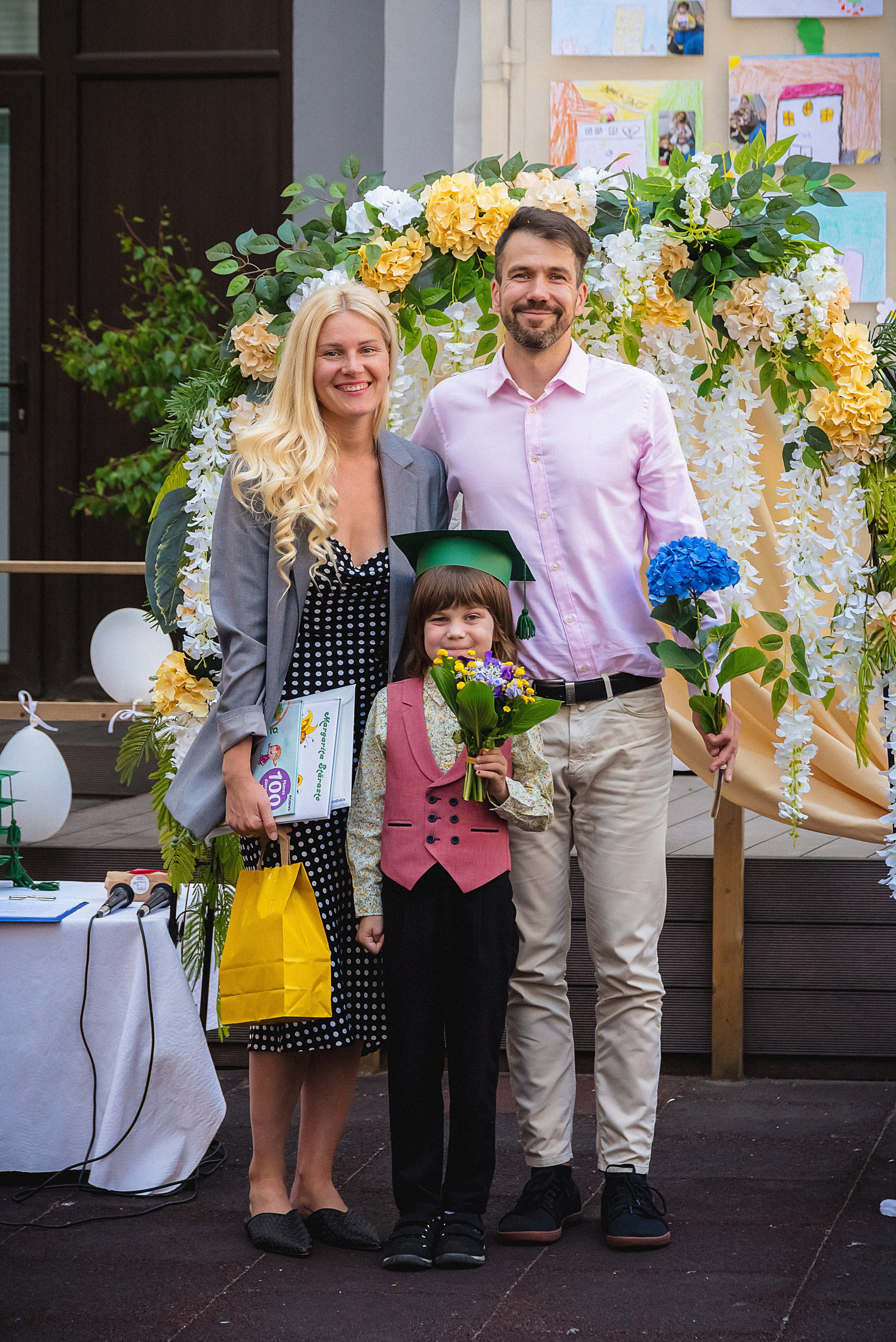 Zīles Skolas Izlaidums. Fotogrāfs Rīgā. Gīmenes, individuālās un dažādu produktu fotosesijas