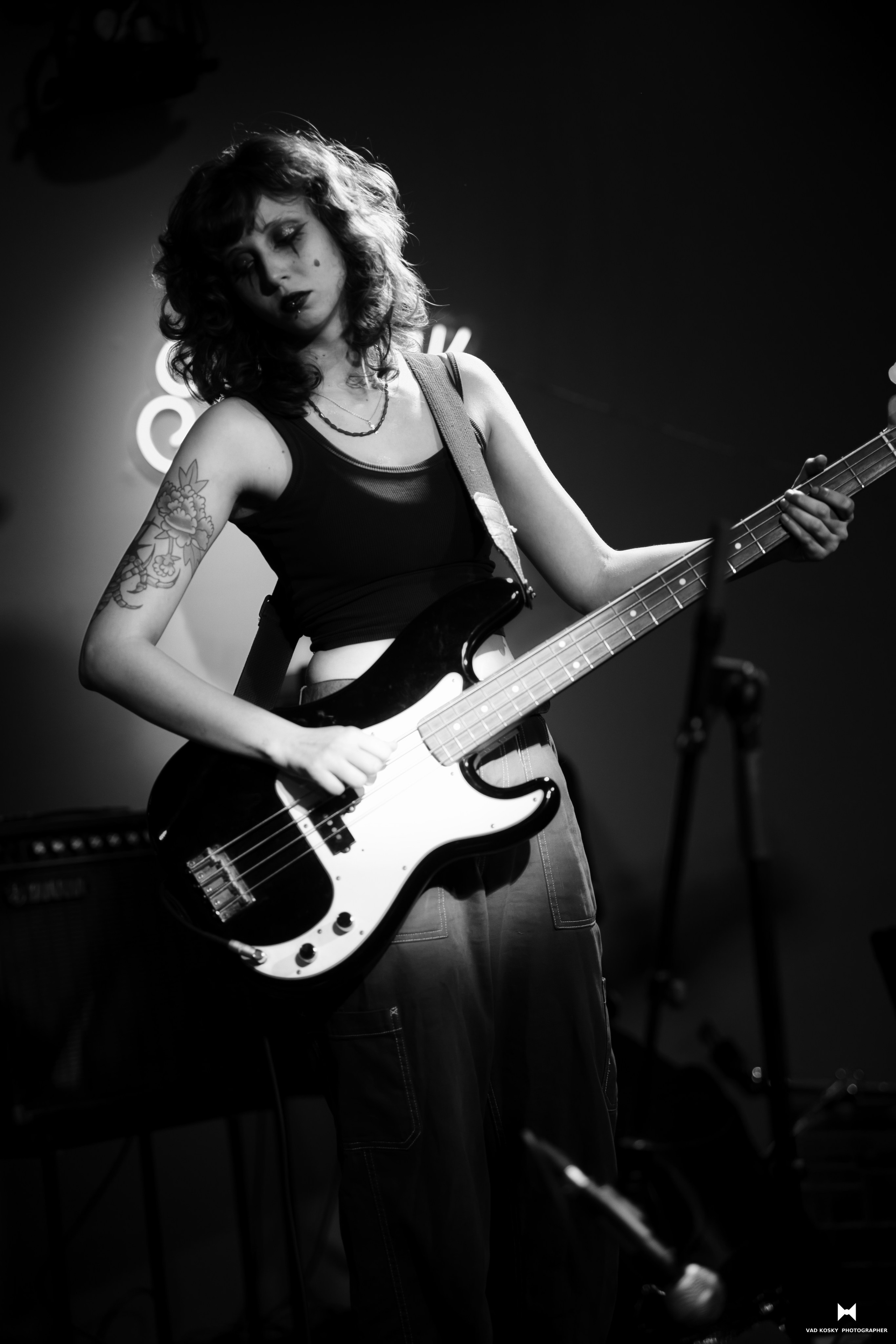 Crimson bass — Mary Bar Haifa 28.11.25. Vad Kosky Photographer