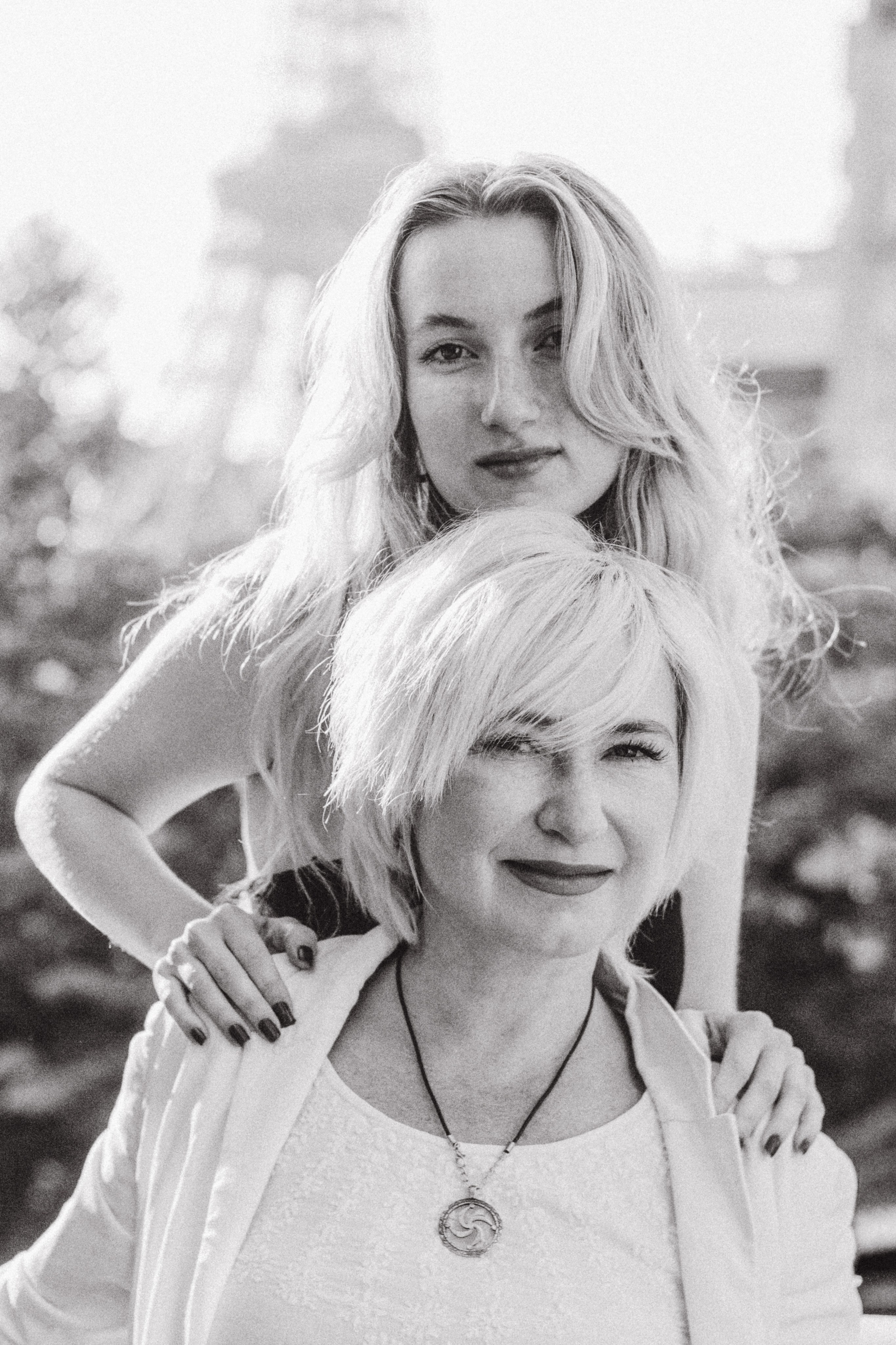 Family Photoshoot of Svetlana & Anastasia in Paris | Vlada Photo Art. Photographer in Paris: Vlada PhotoArt