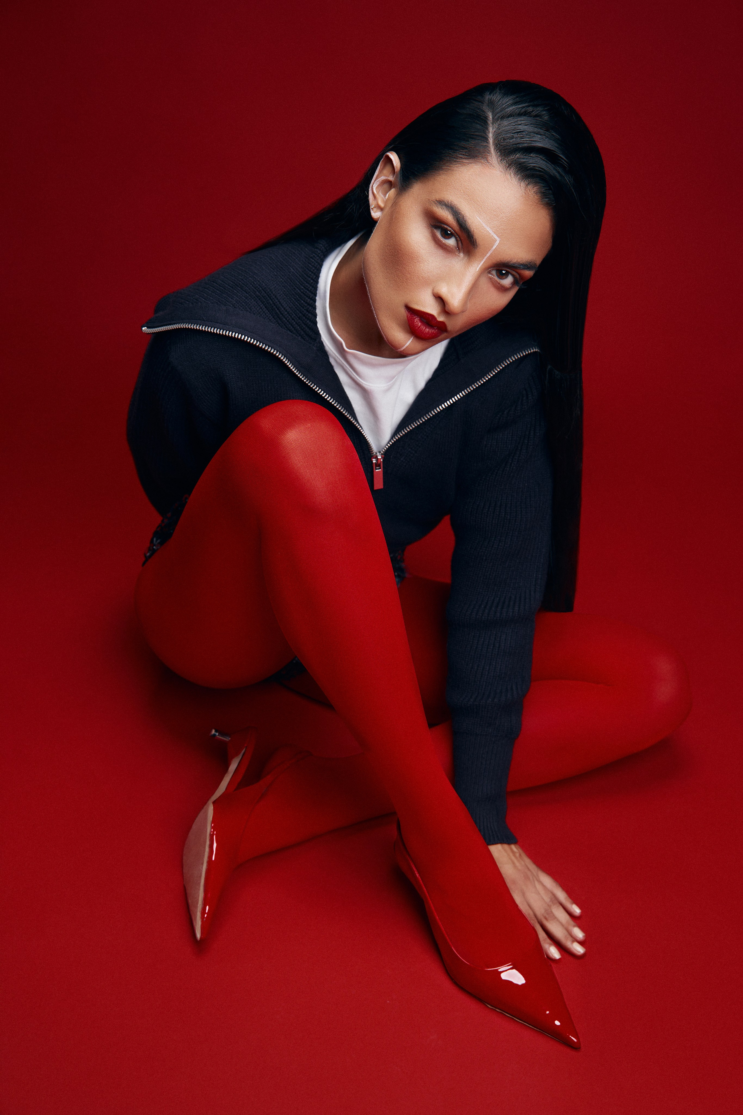 STUDIO EXPERIENCE. Female Photographer in Dubai