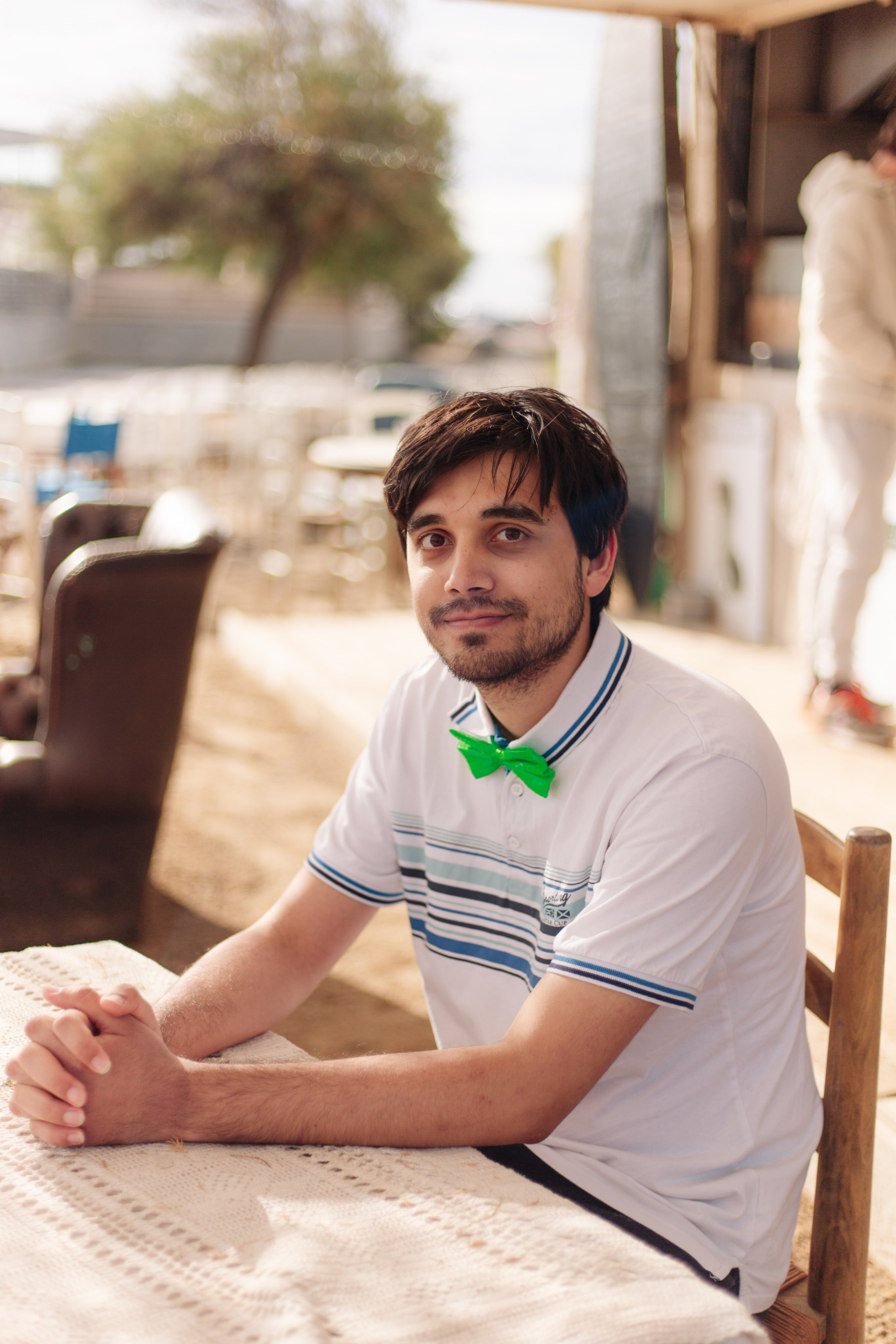 Séance Photo EVJF à Gruissan: Des Souvenirs Inoubliables sur la Plage des Chalets. Photographe professionnelle à Poitiers, Tours et Châtellerault | Studio photo entre Poitiers et Tours – portraits, familles, entreprises, ma