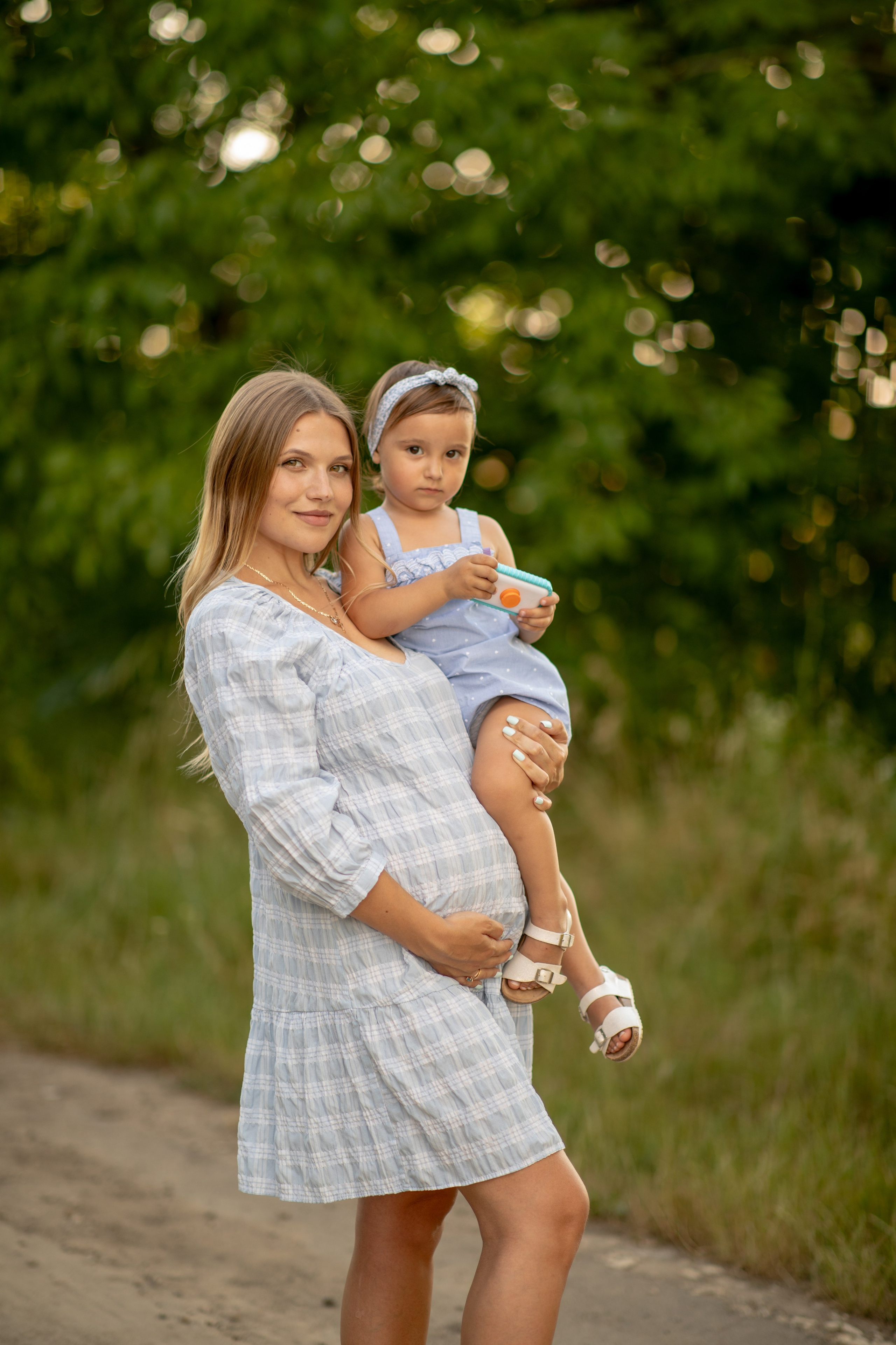 Family photo Maria si Elenica. N.D.photograph - fotograf de familie și portrete în Republica Moldova