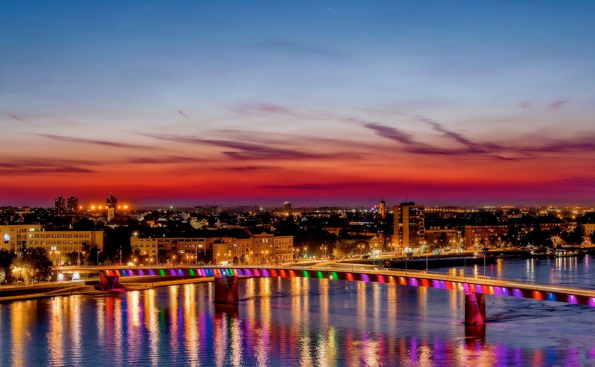 Novi Sad, tri prazna mesta pa svi ostali gradovi.❤️. Aleksandar Milutinović fotograf iz Srbije, Novog Sada
