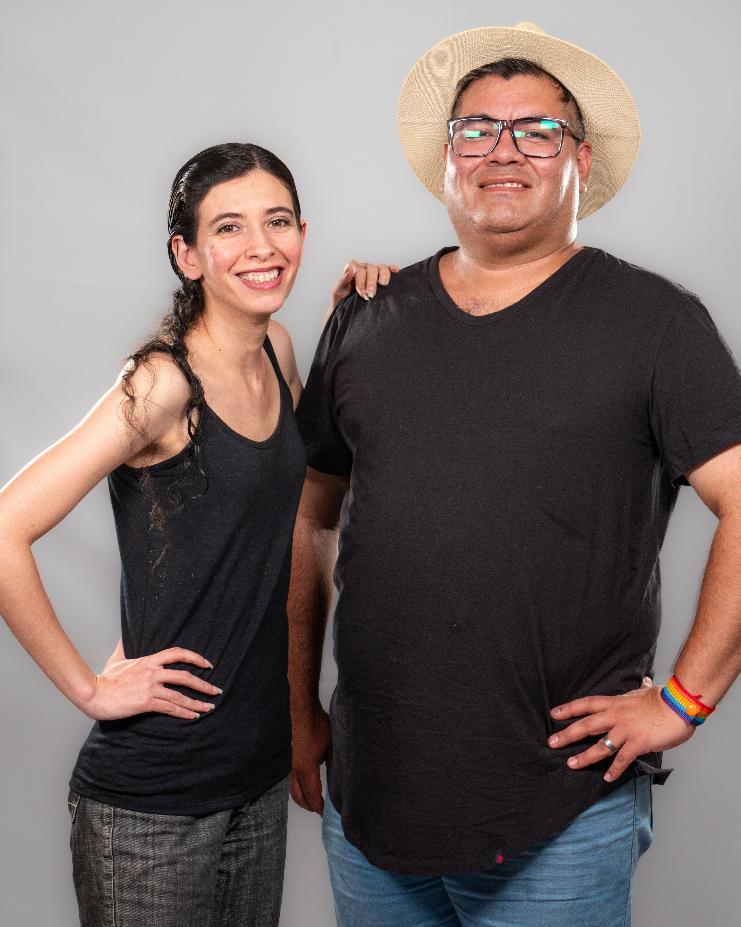 Sesión de Fotografia en Estudio para COYA TV 2025. Cuarta Pared