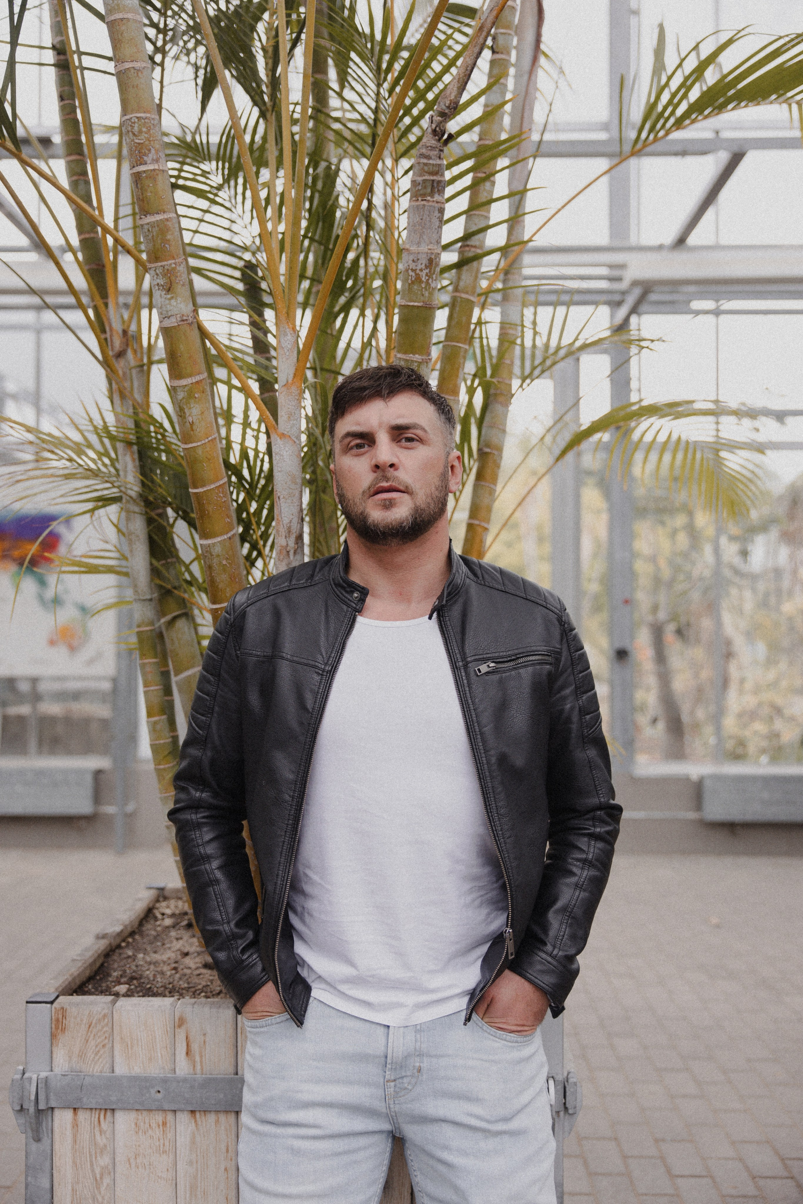 Liridon I Draußen. Hochzeitsfotografin Bochum | Halyna Reiche Fotografie NRW