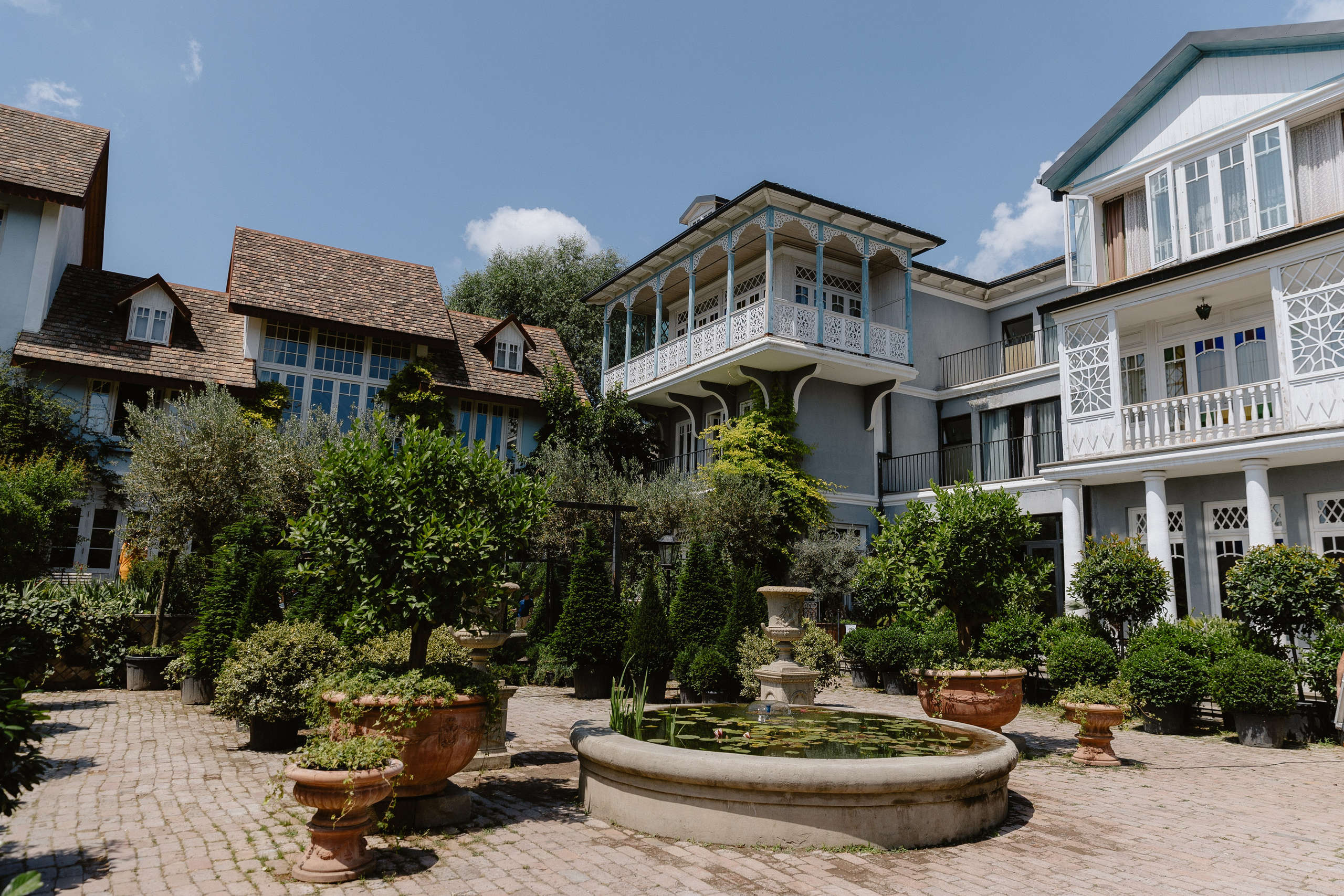 Nino & Giorgi. Photographer Anna Nazarenko