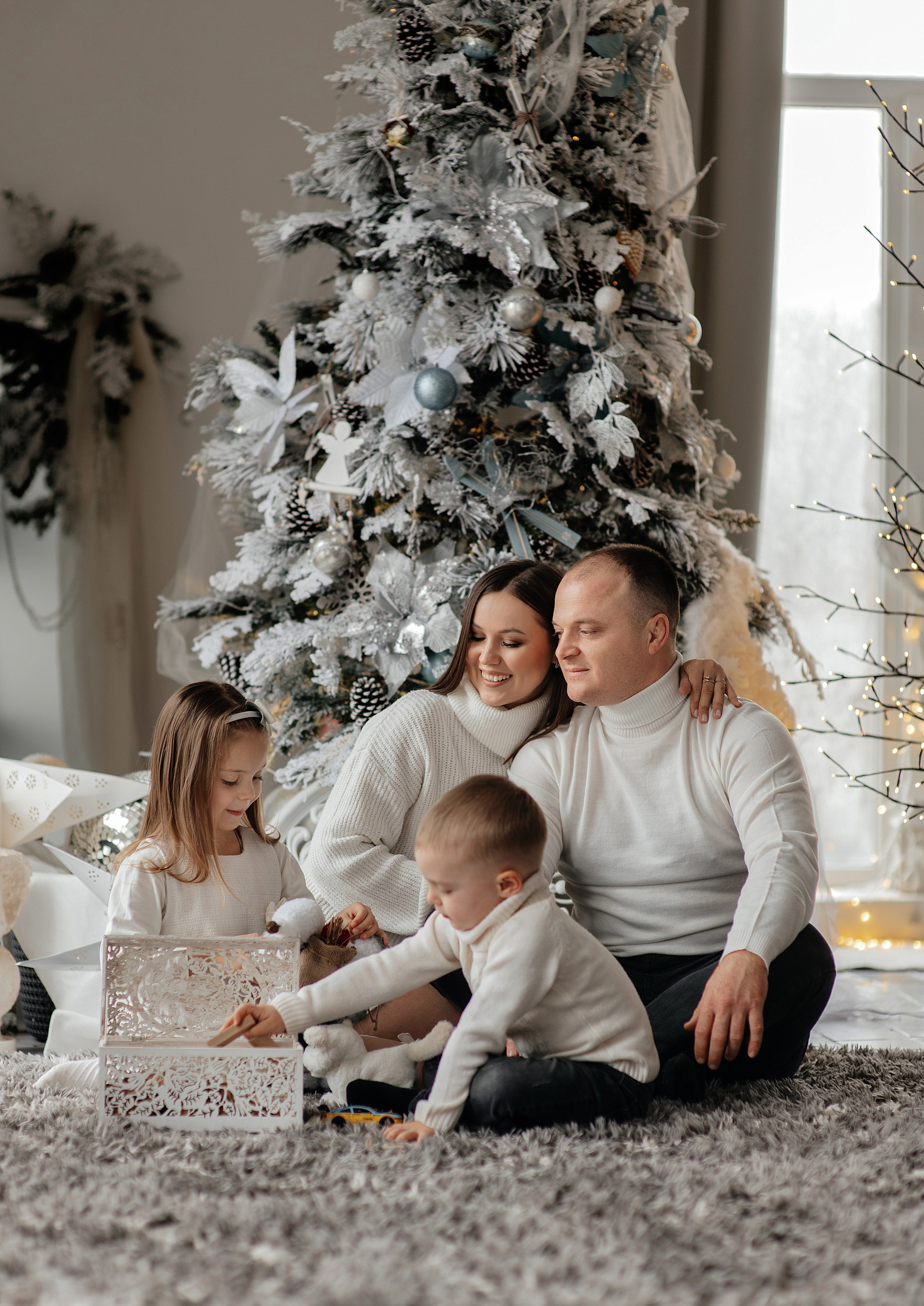New Year Happy Family. Wedding photographer from Moldova Alexey Chipchiu