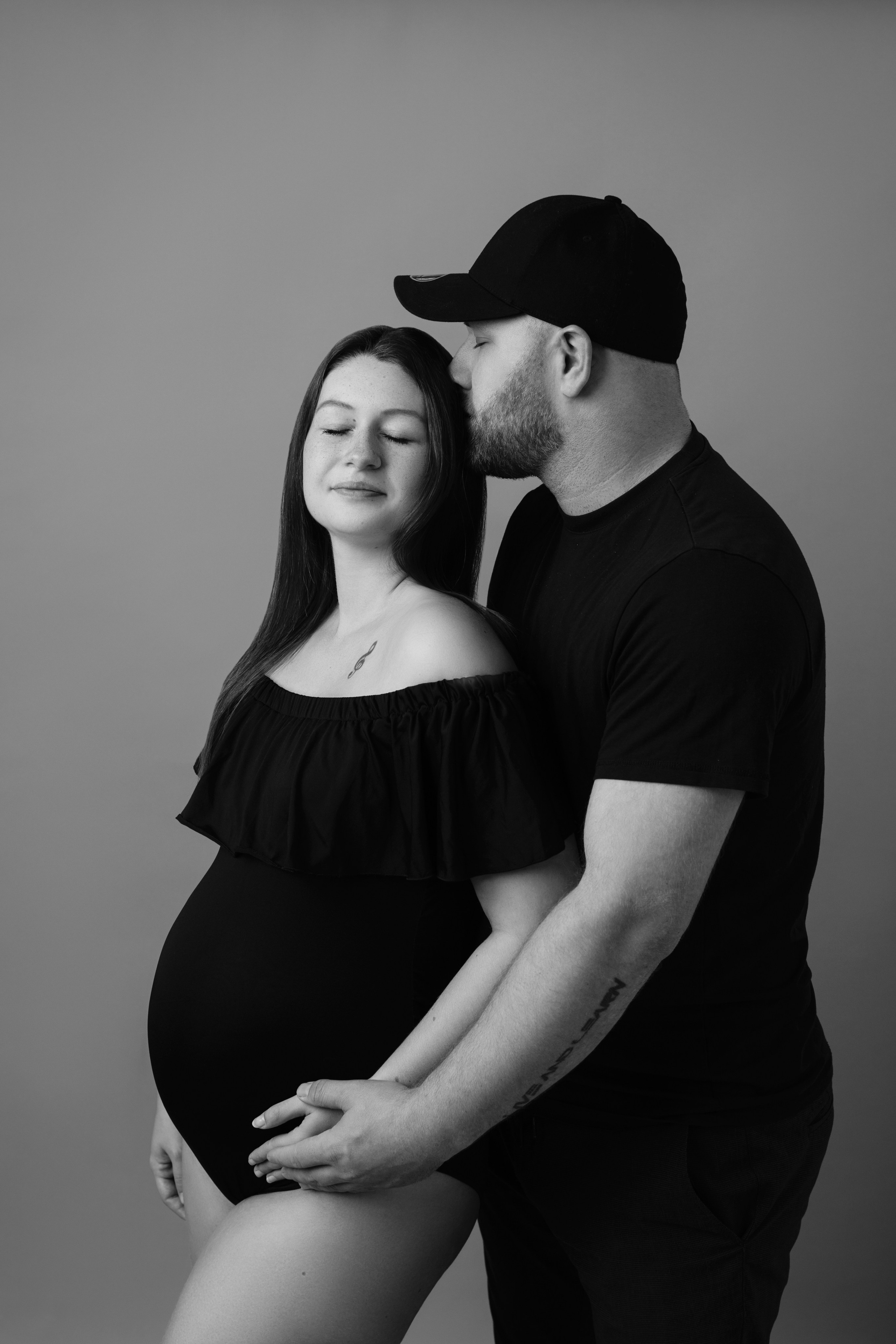 Babybauch Fotoshooting im Studio und on Location. Neugeborene, Baby Fotografin in Düren (NRW) - Vitalina Unruh
