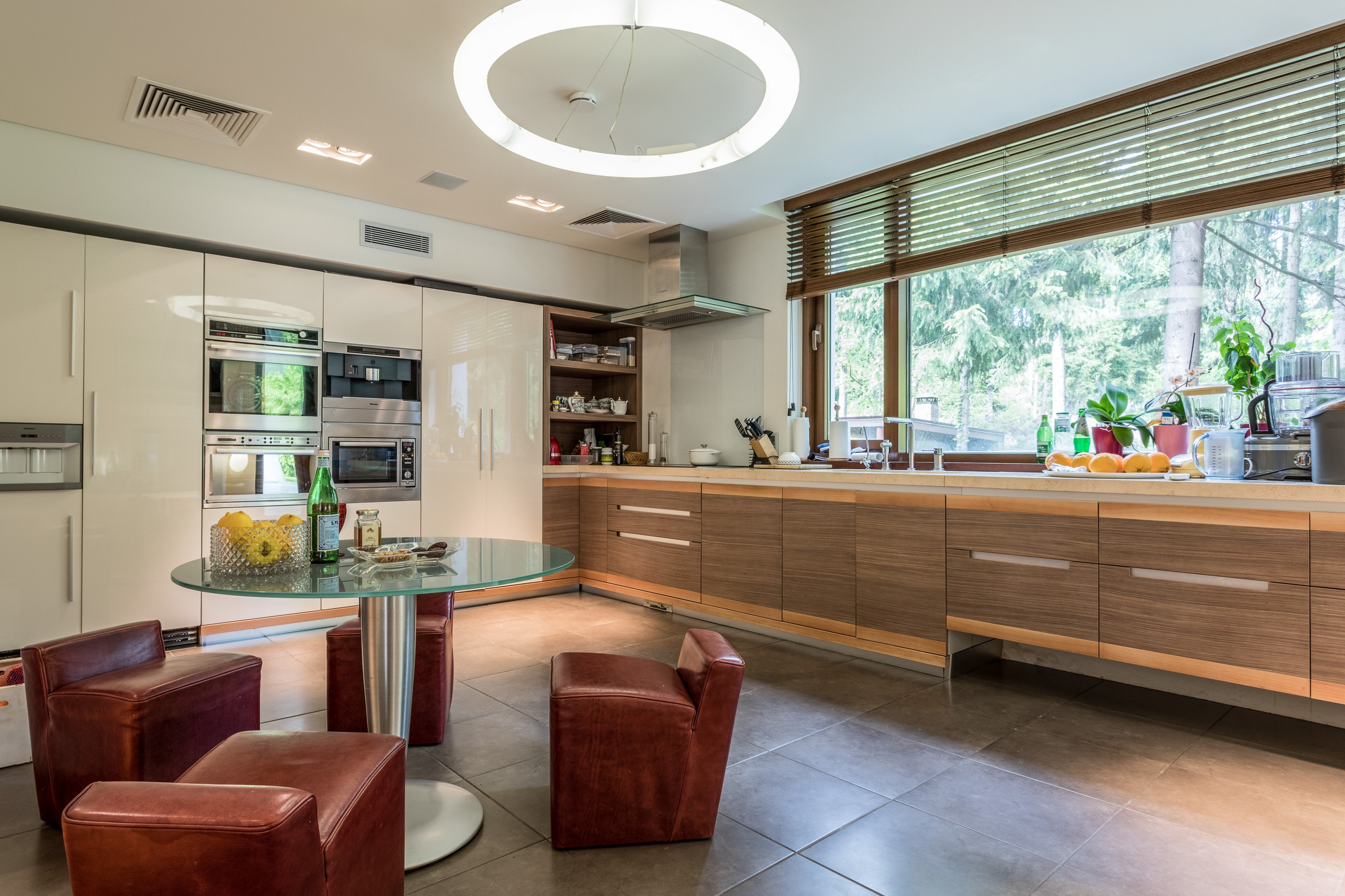 Частный дом с бассейном. Андрей Дунин | Предметная, портретная и интерьерная съёмка